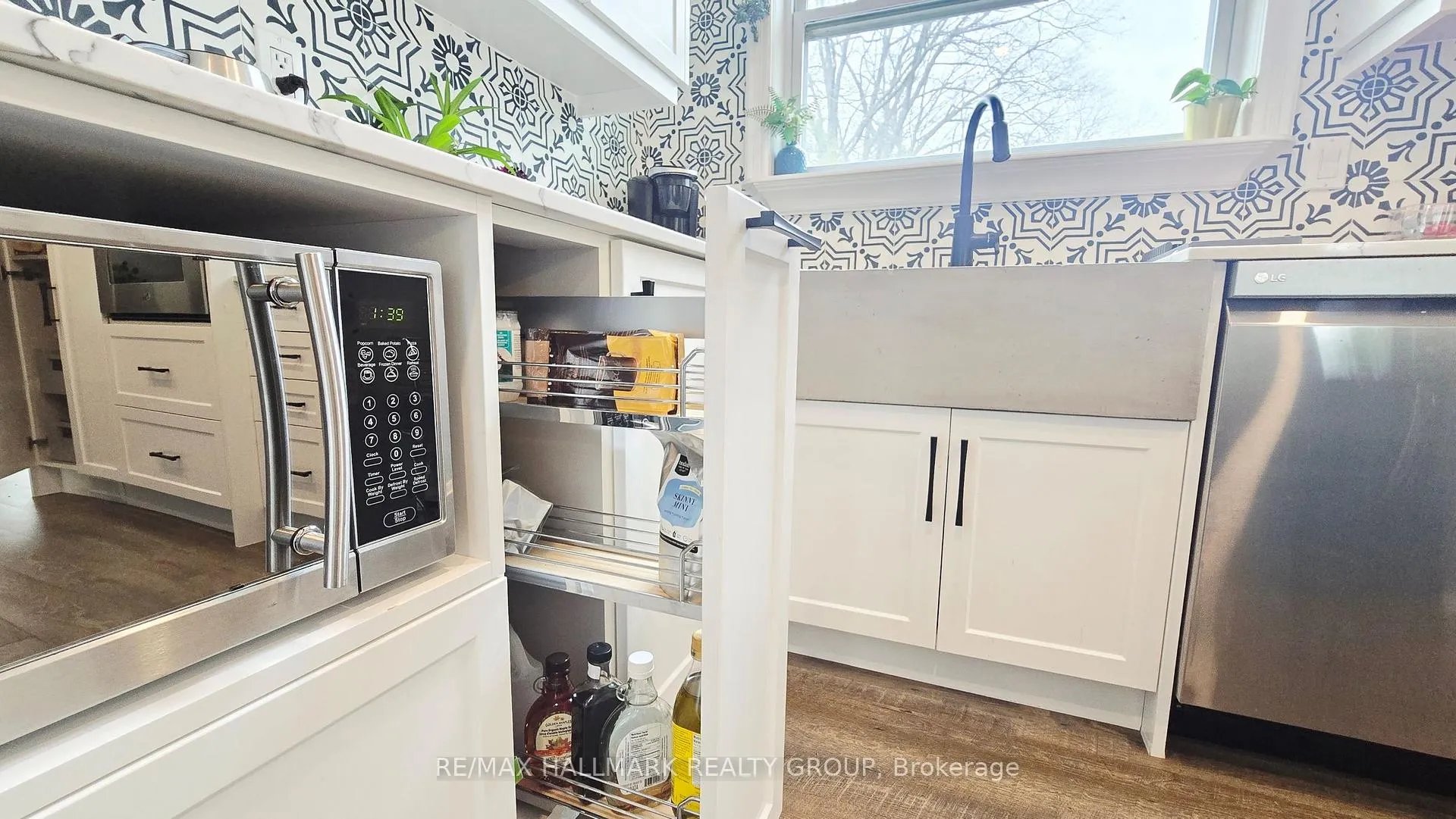 Photo 10 of 244 Baldwin Street, Ottawa, Constance Bay — HOMEH