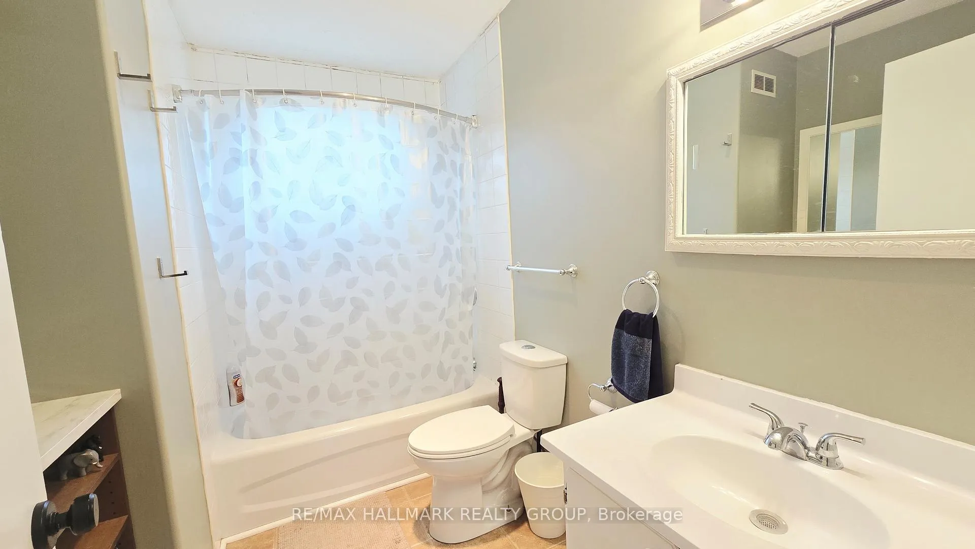 Photo 18 of 244 Baldwin Street, Ottawa, Constance Bay — HOMEH