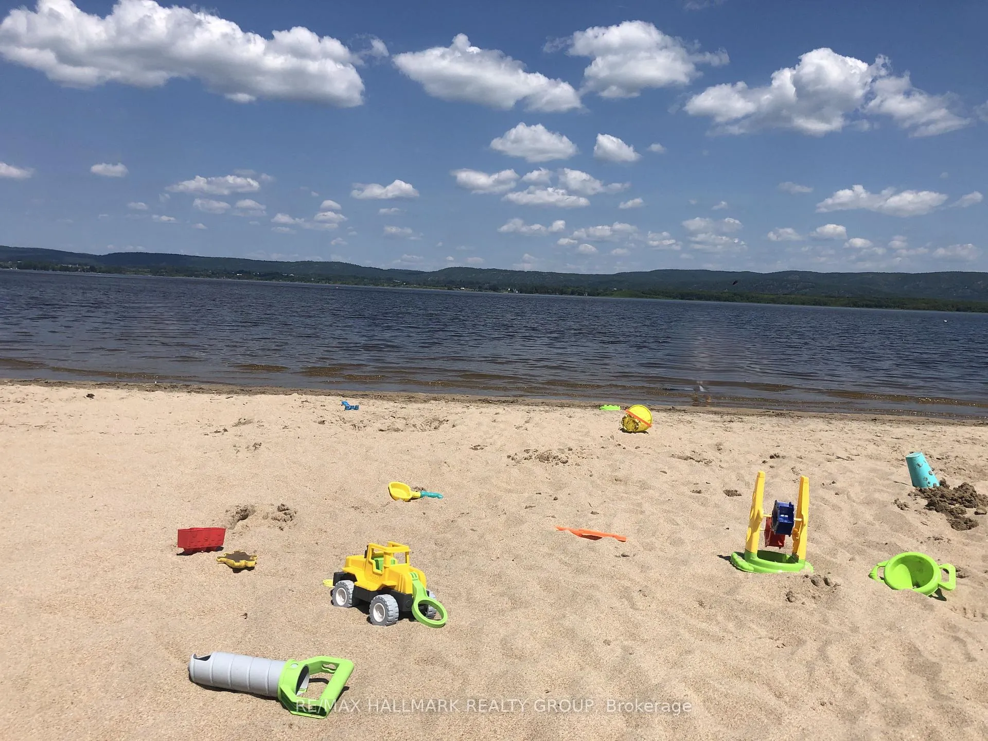 Photo 34 of 244 Baldwin Street, Ottawa, Constance Bay — HOMEH