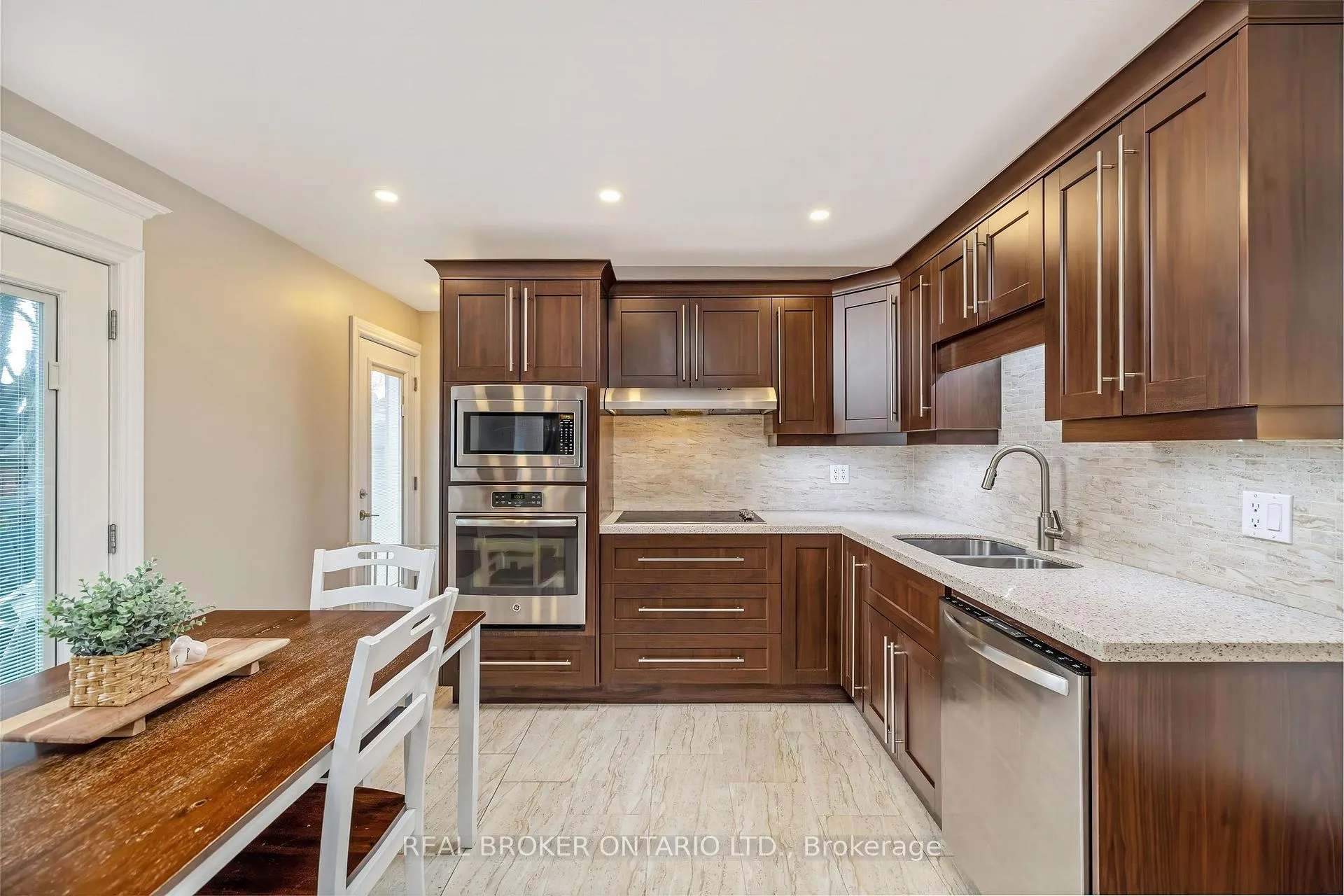 Photo 12 of 3 Allen Road, Halton Hills, Georgetown — HOMEH