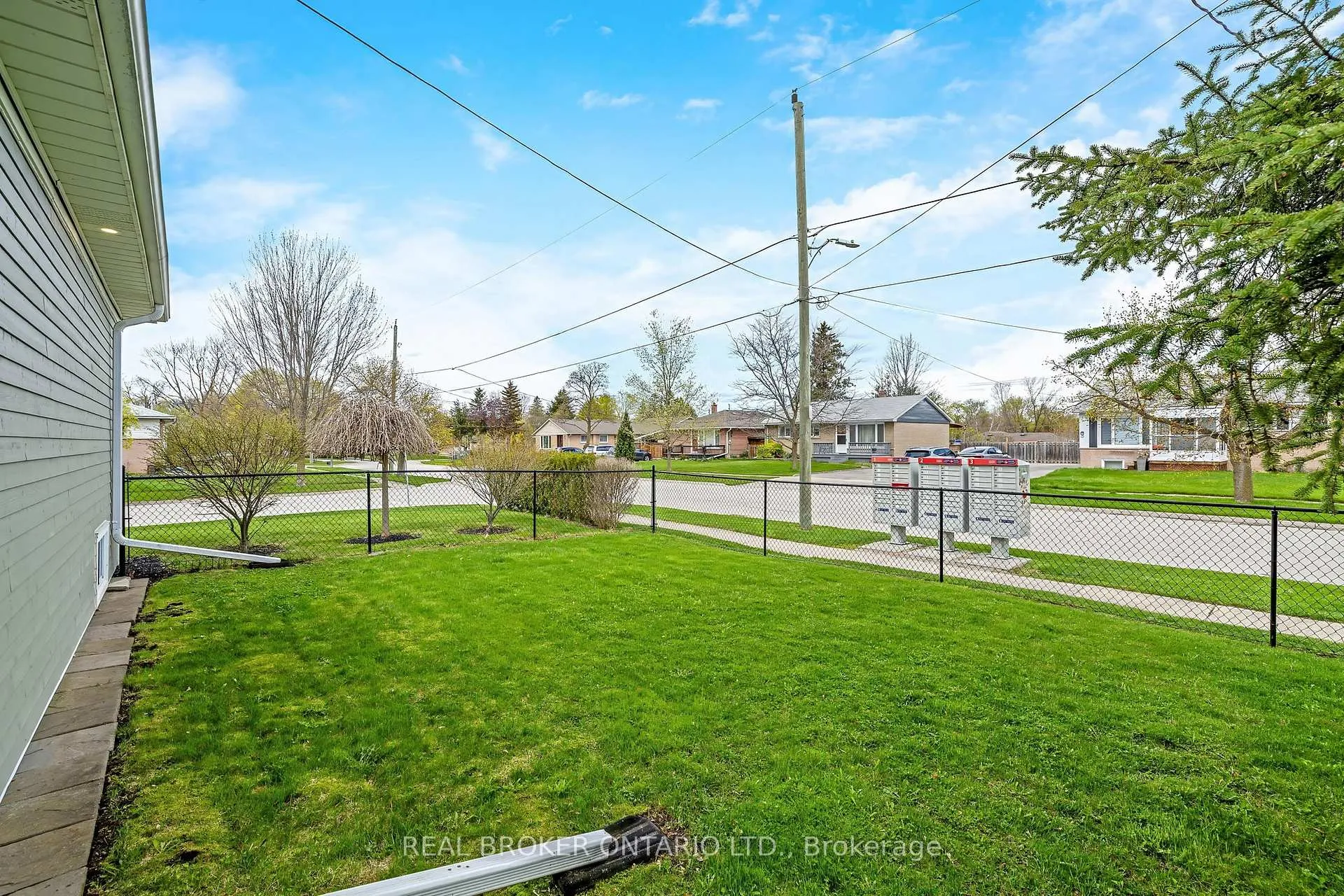 Photo 36 of 3 Allen Road, Halton Hills, Georgetown — HOMEH
