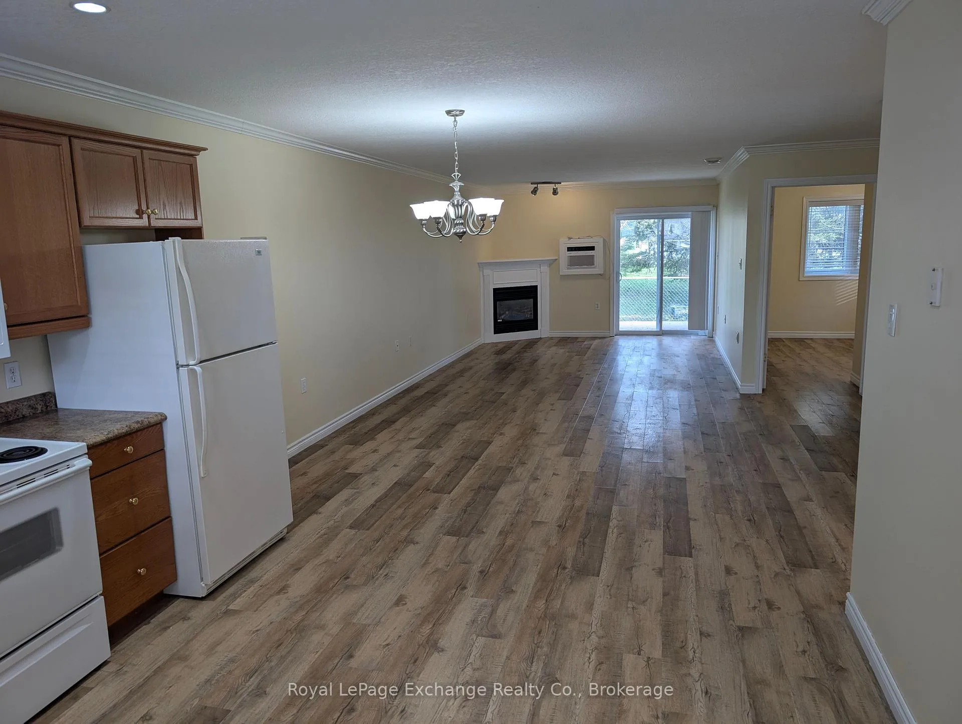 Photo 5 of Unit 4, 28a Park Street, Huron-Kinloss — HOMEH