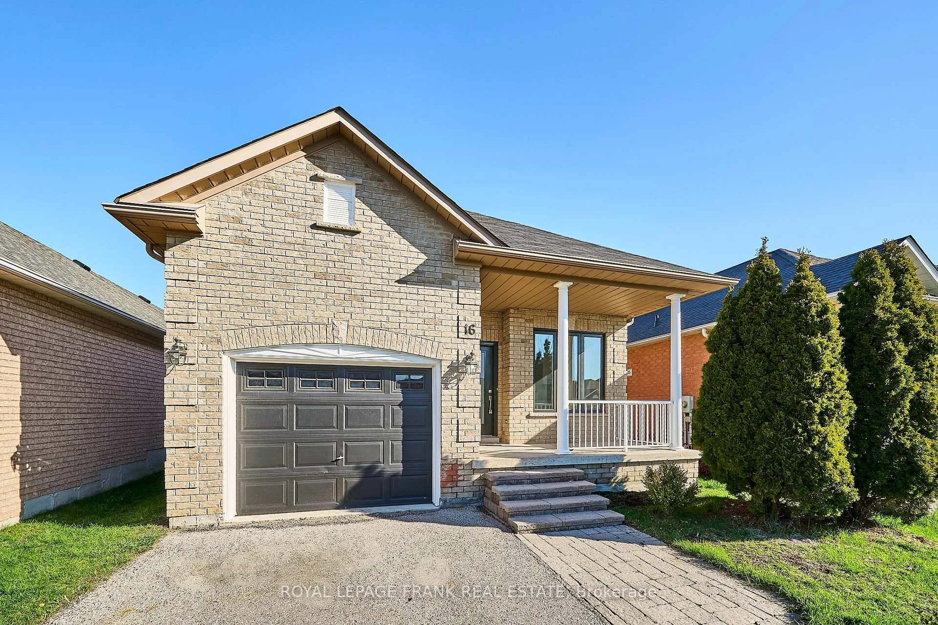 Photo 2 of 16 Treen Crescent, Whitby, Rolling Acres — HOMEH