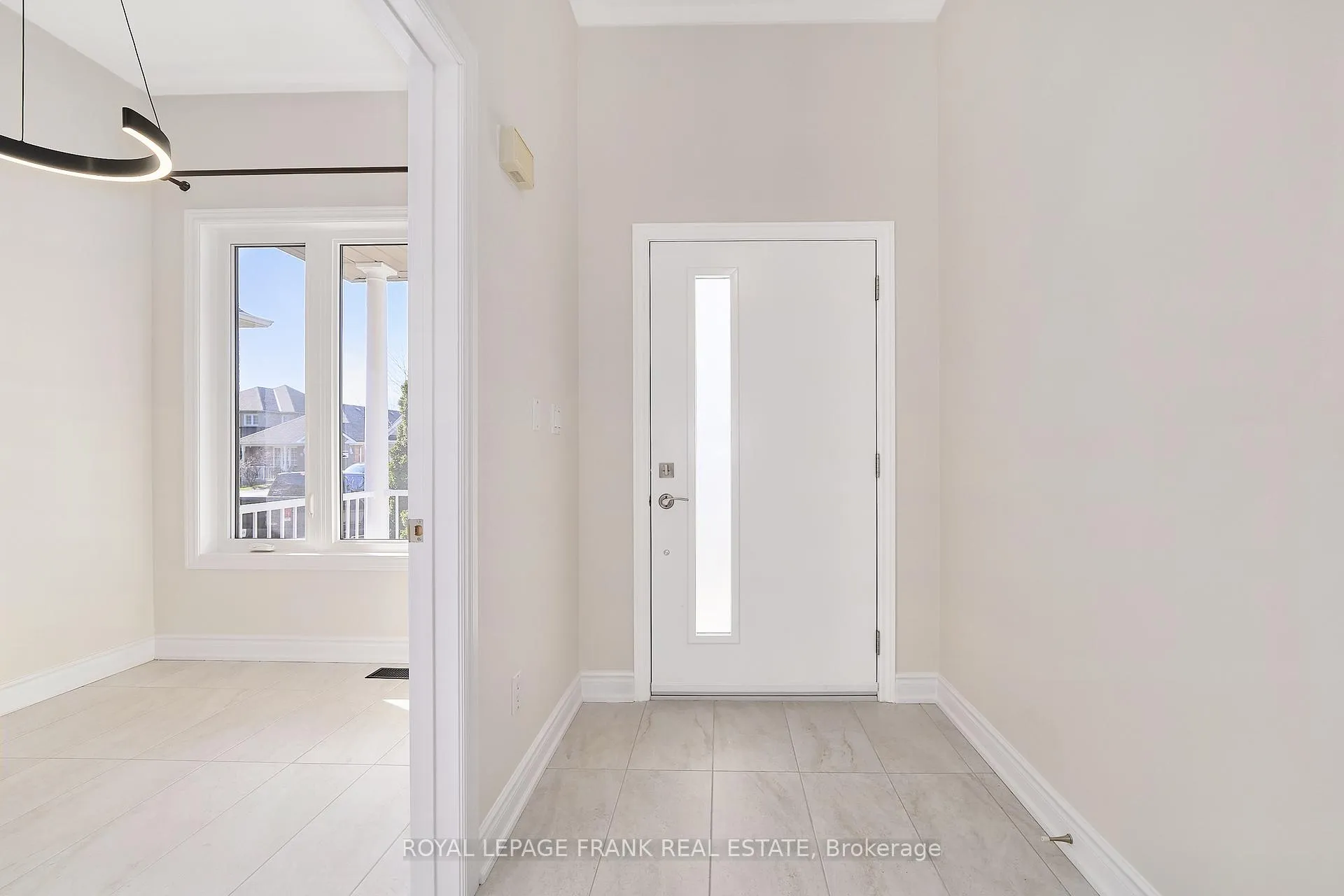 Photo 3 of 16 Treen Crescent, Whitby, Rolling Acres — HOMEH