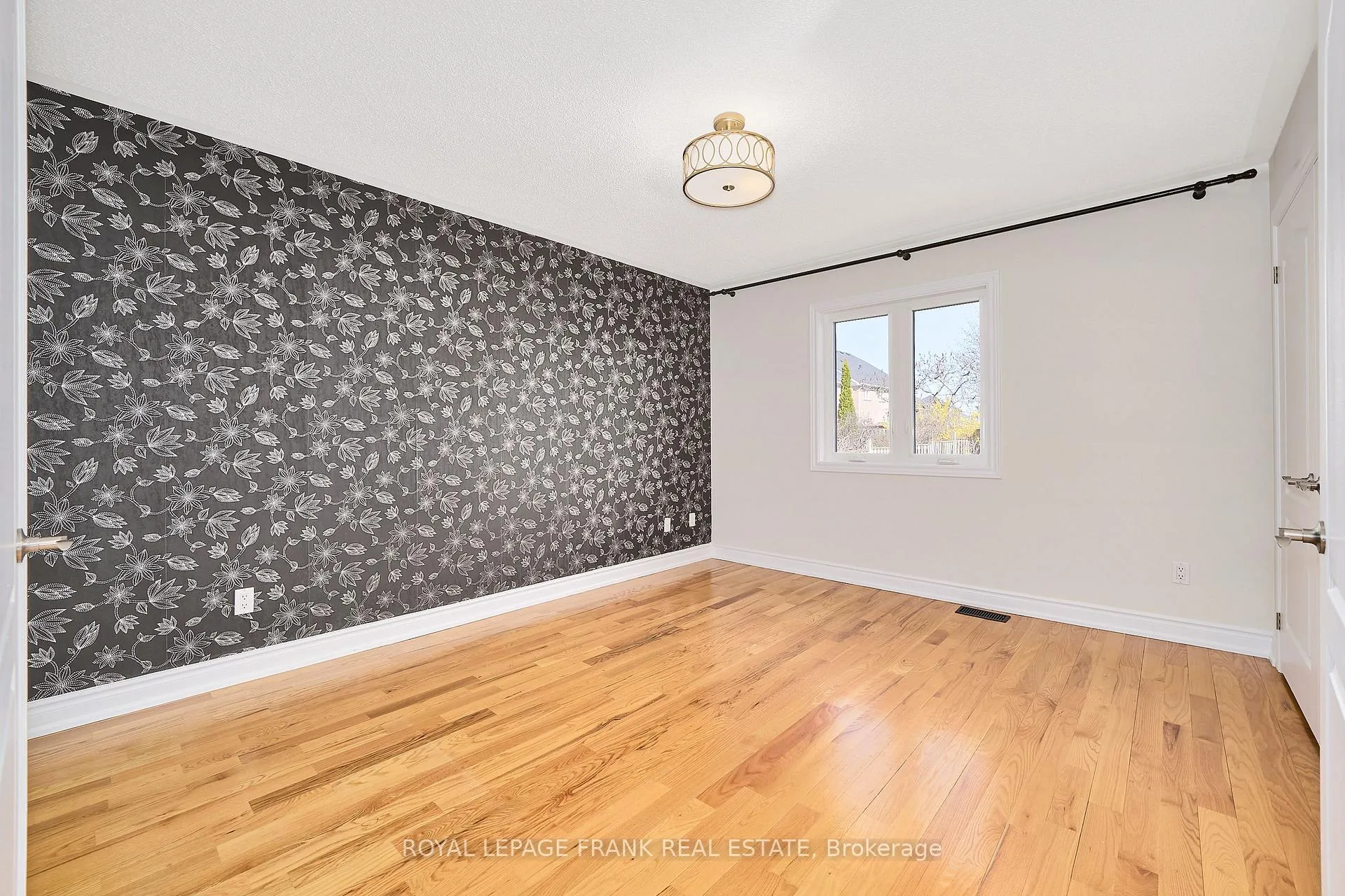 Photo 13 of 16 Treen Crescent, Whitby, Rolling Acres — HOMEH