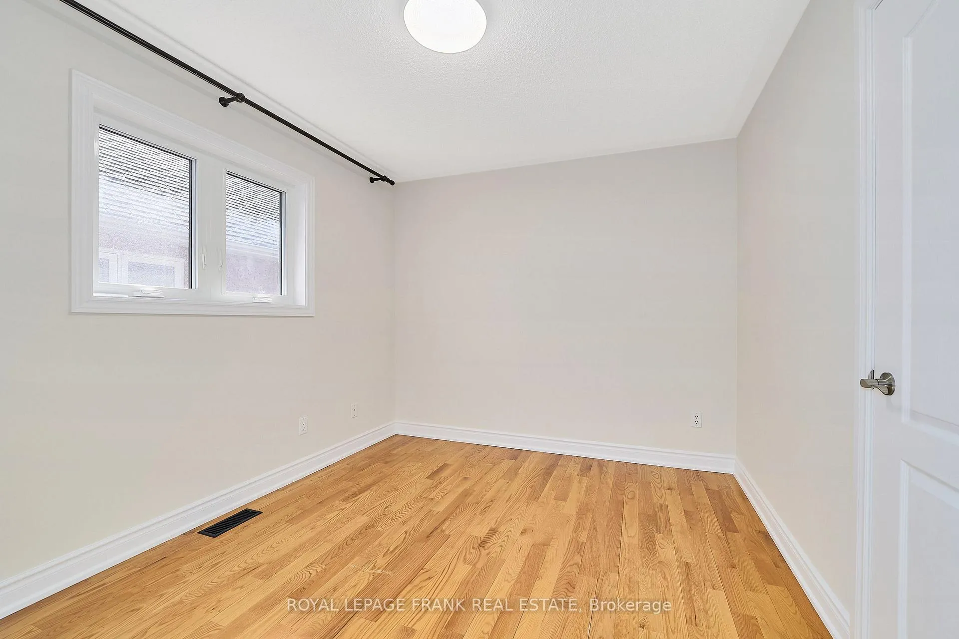 Photo 17 of 16 Treen Crescent, Whitby, Rolling Acres — HOMEH