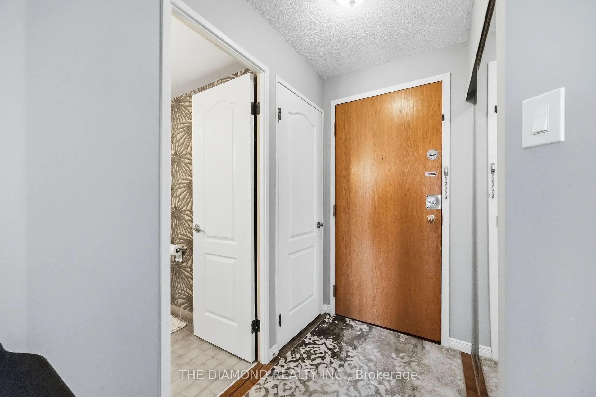 Photo 8 of Unit 1603, 61 Markbrook Lane, Etobicoke, Mount Olive-Silverstone-Jamestown — HOMEH