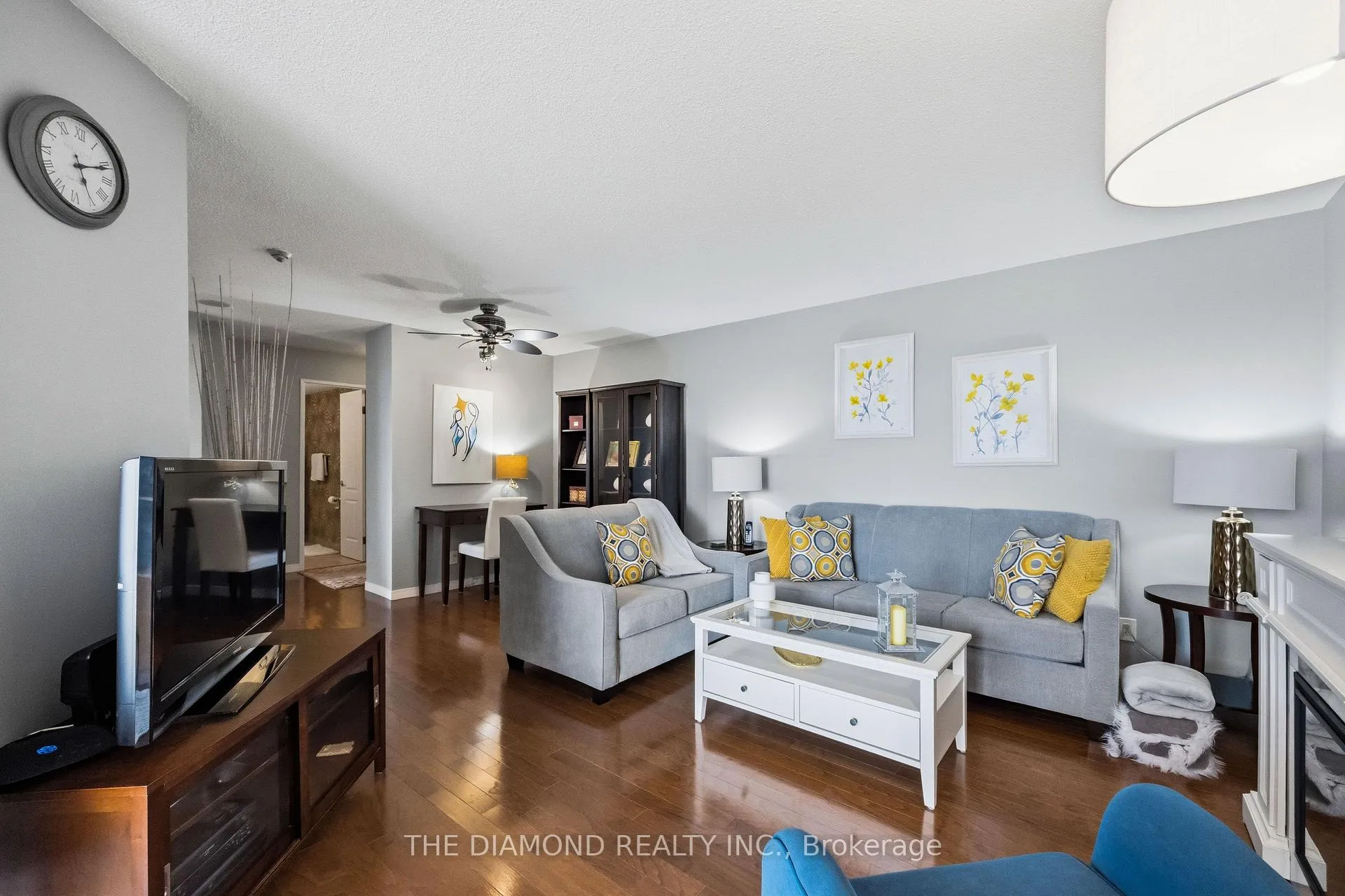 Photo 16 of Unit 1603, 61 Markbrook Lane, Etobicoke, Mount Olive-Silverstone-Jamestown — HOMEH