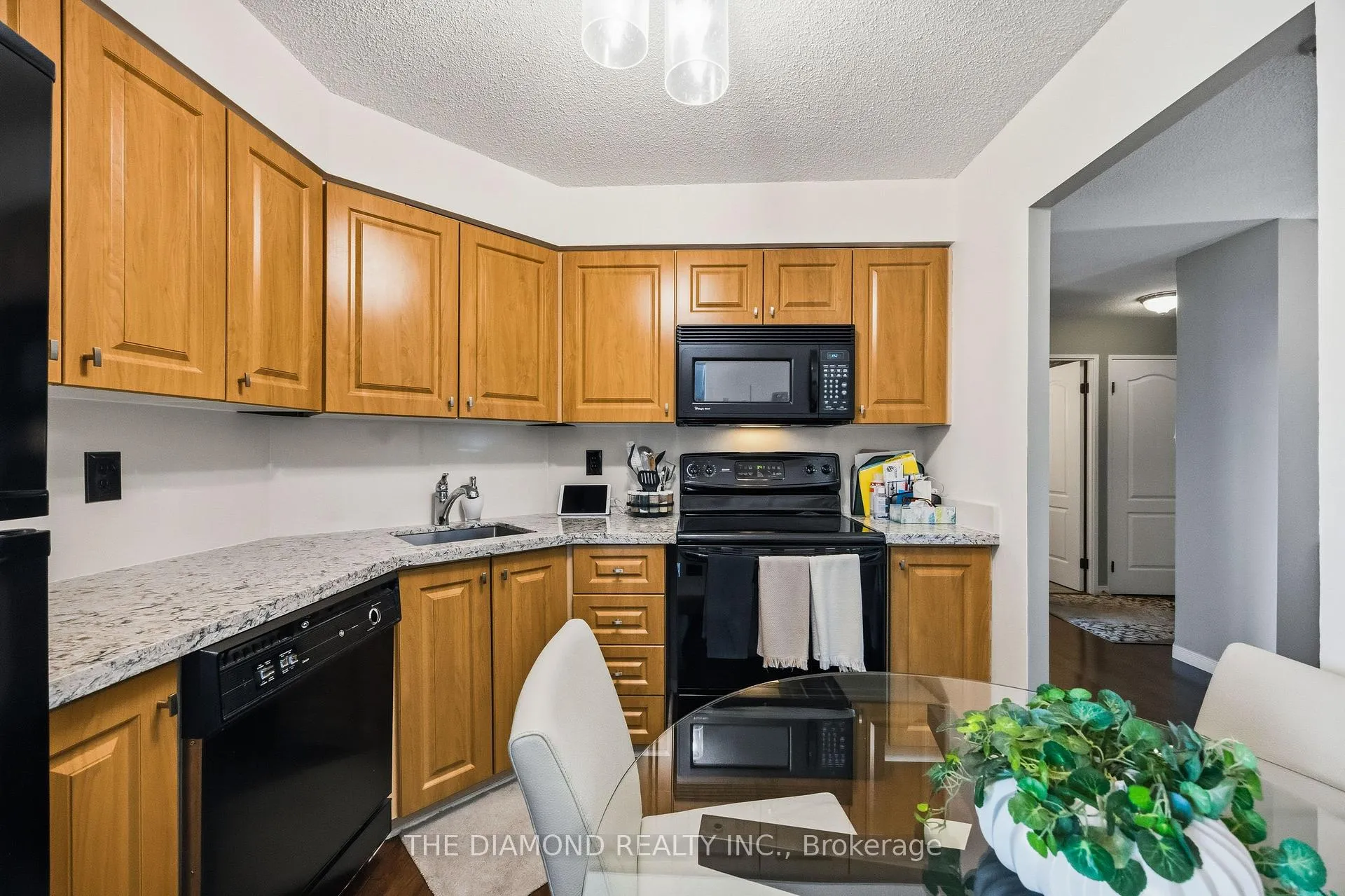 Photo 26 of Unit 1603, 61 Markbrook Lane, Etobicoke, Mount Olive-Silverstone-Jamestown — HOMEH