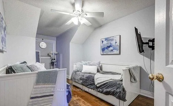 Photo 15 of Unit Main, 179 Cornish Drive, Clarington, Courtice — HOMEH
