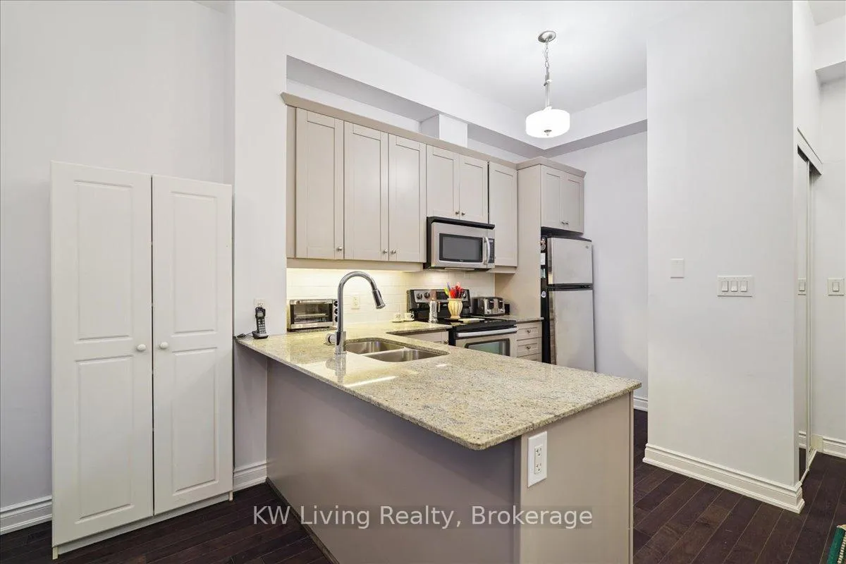 Photo 15 of Unit 112, 281 Woodbridge Avenue, Vaughan, West Woodbridge — HOMEH