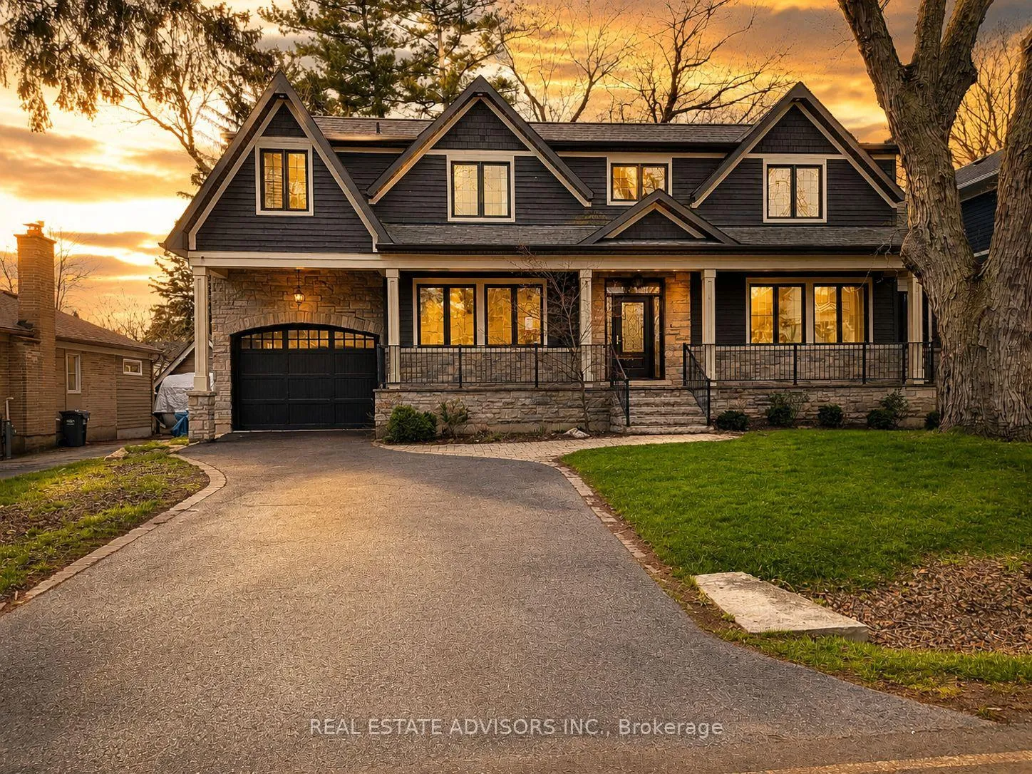 Photo 1 of 428 Maplehurst Avenue, Oakville, West — HOMEH