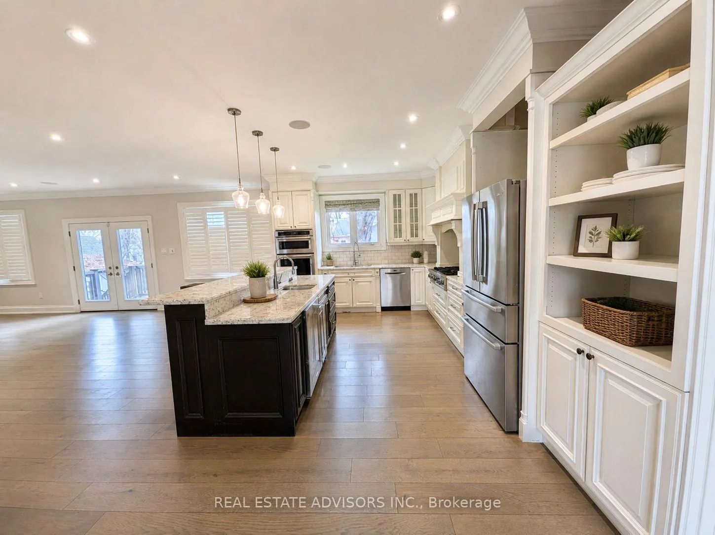 Photo 5 of 428 Maplehurst Avenue, Oakville, West — HOMEH