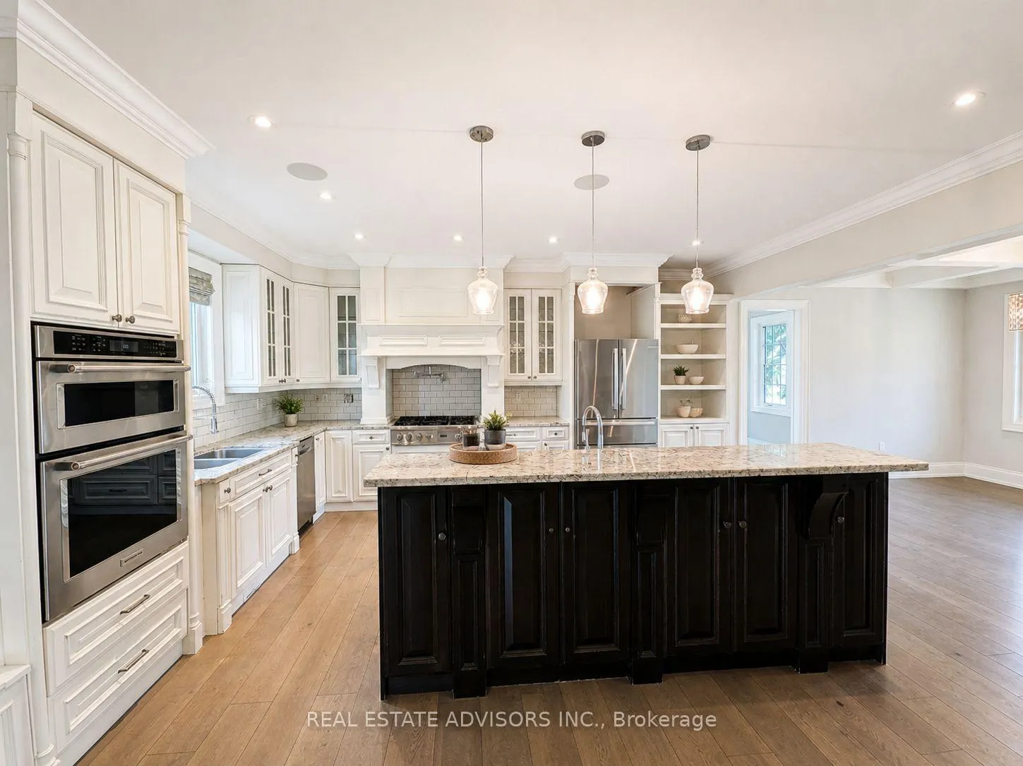 Photo 6 of 428 Maplehurst Avenue, Oakville, West — HOMEH