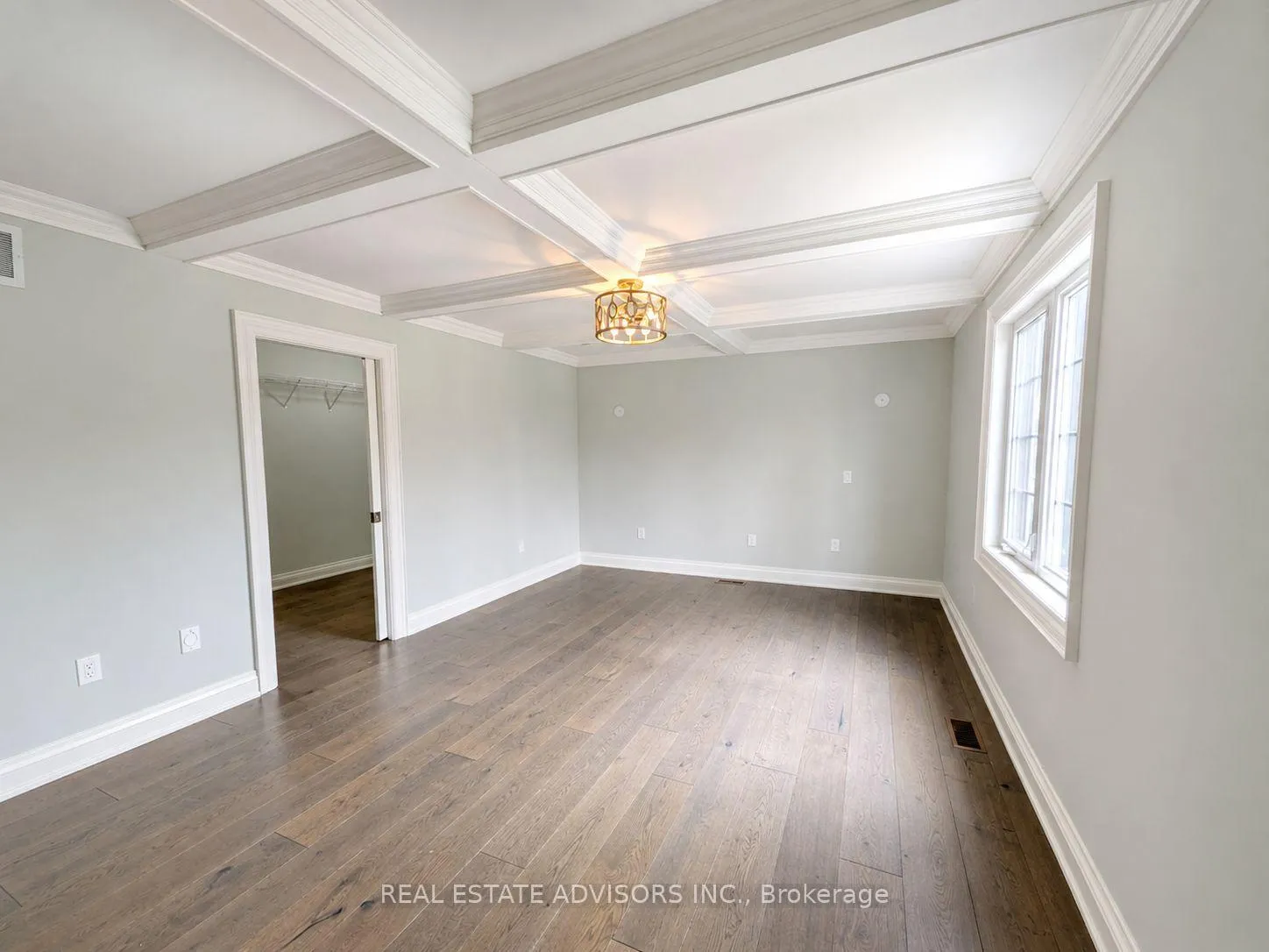 Photo 10 of 428 Maplehurst Avenue, Oakville, West — HOMEH