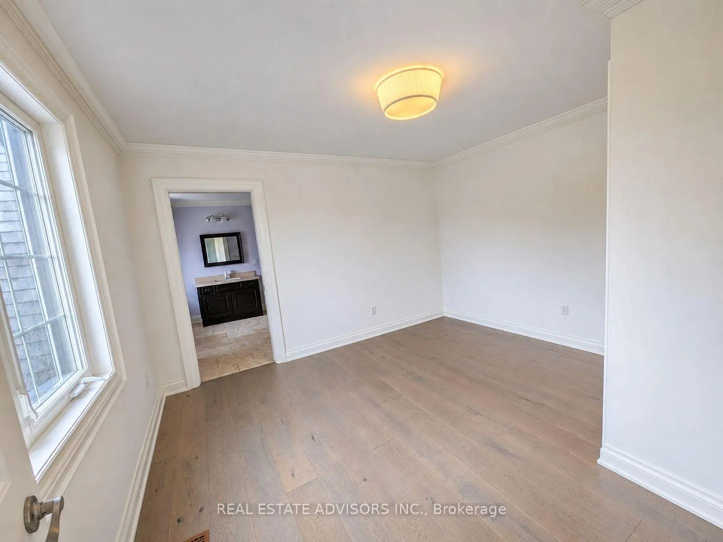 Photo 16 of 428 Maplehurst Avenue, Oakville, West — HOMEH