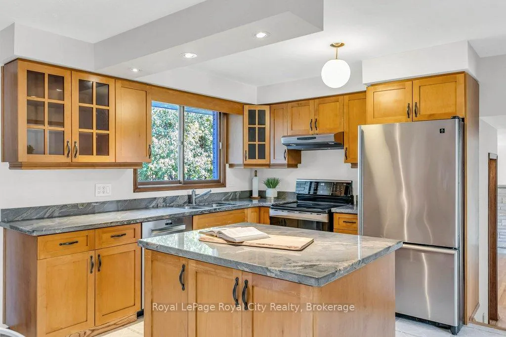 Photo 16 of 40 Keats Crescent, Guelph, Kortright West — HOMEH