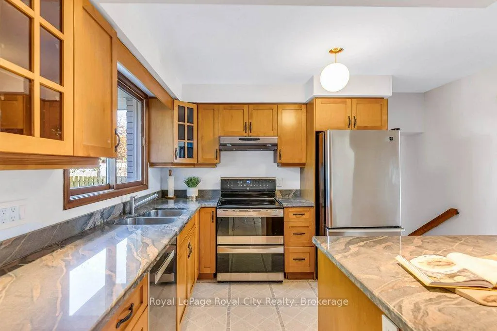 Photo 20 of 40 Keats Crescent, Guelph, Kortright West — HOMEH