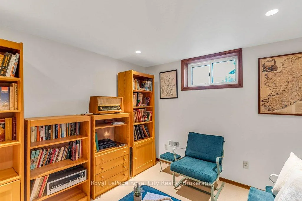 Photo 31 of 40 Keats Crescent, Guelph, Kortright West — HOMEH