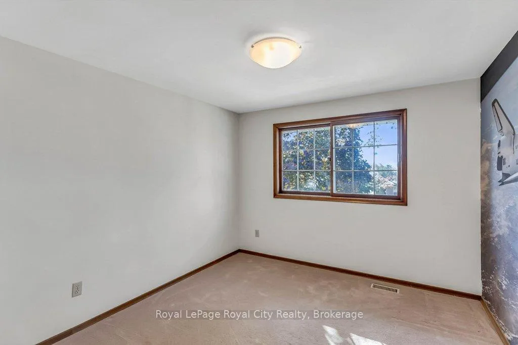 Photo 39 of 40 Keats Crescent, Guelph, Kortright West — HOMEH