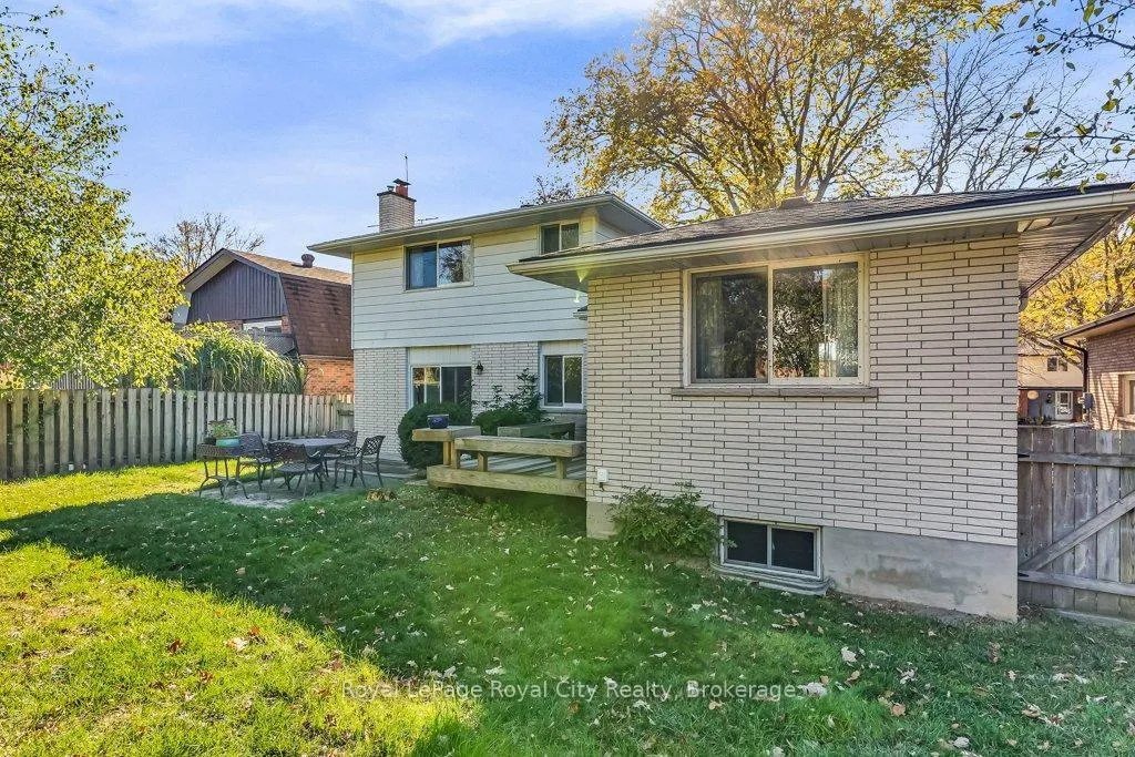 Photo 42 of 40 Keats Crescent, Guelph, Kortright West — HOMEH