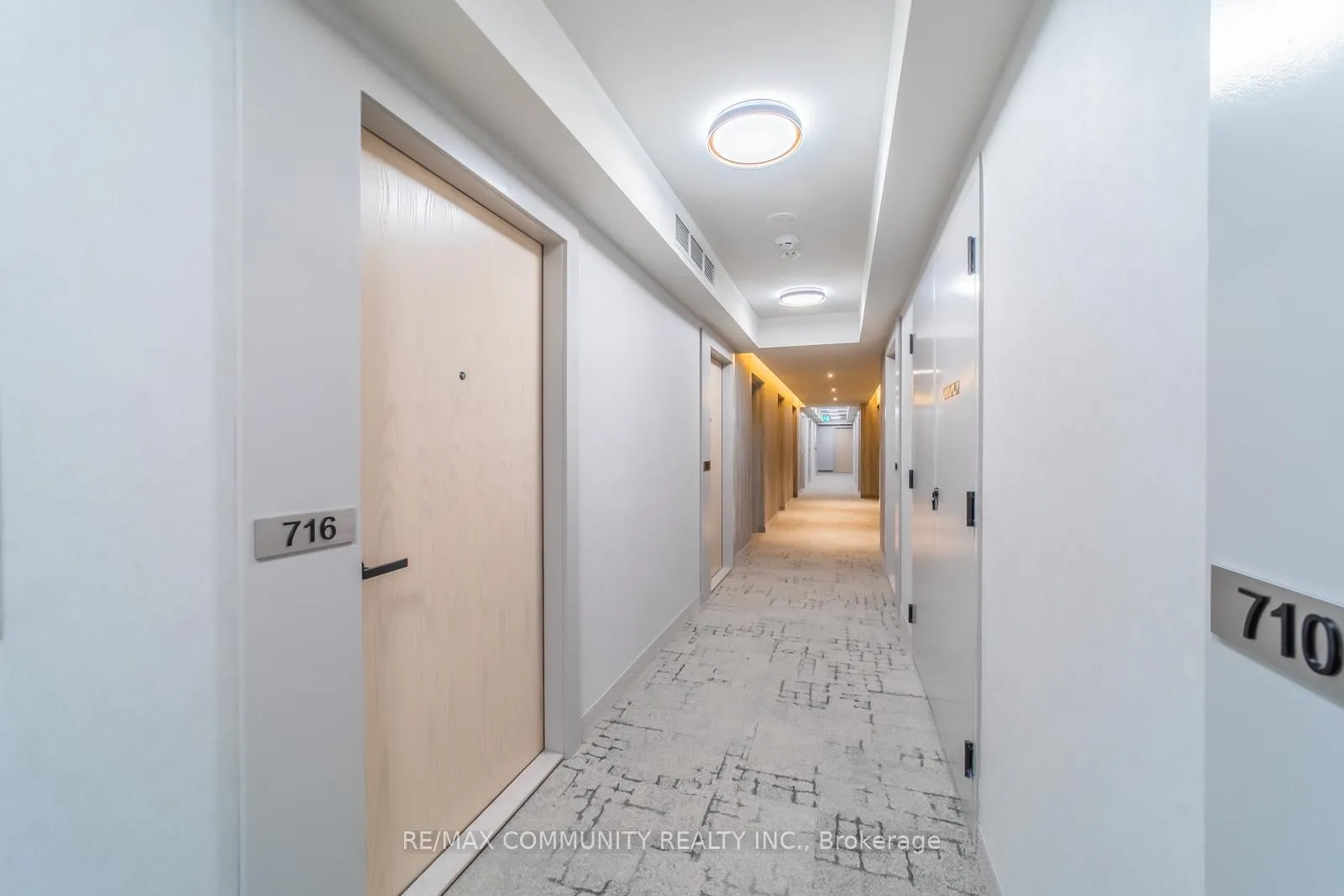 Photo 5 of Unit 716, 195 Commerce Street, Vaughan, Vaughan Corporate Centre — HOMEH