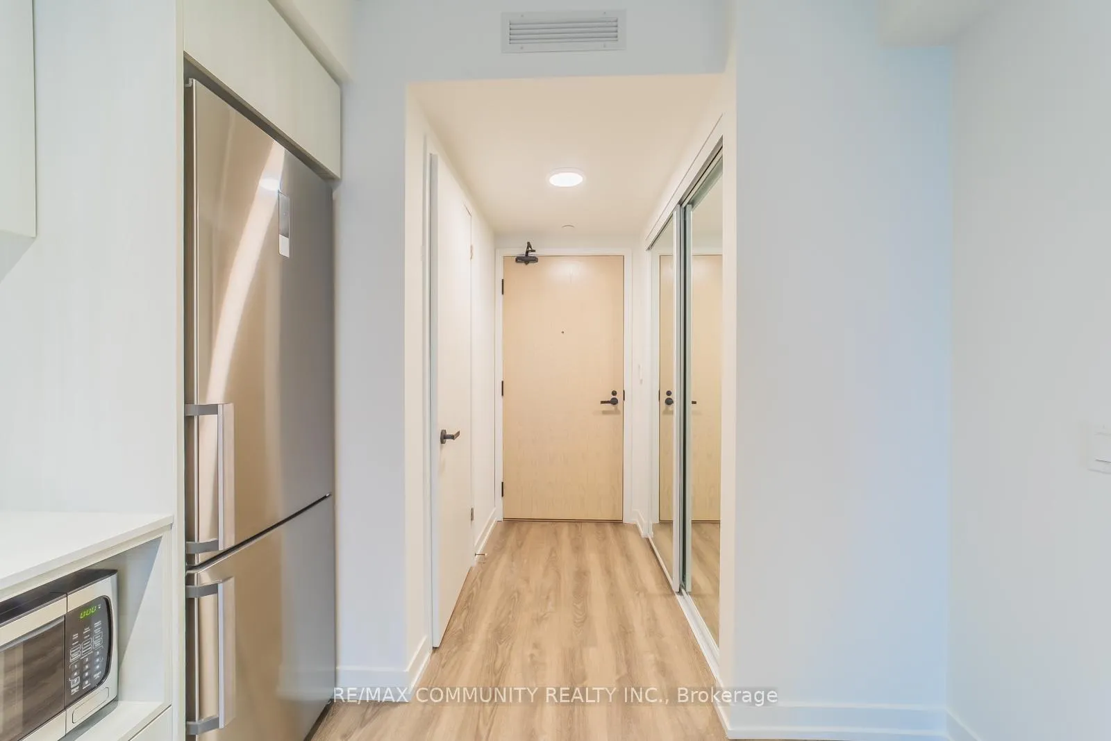 Photo 6 of Unit 716, 195 Commerce Street, Vaughan, Vaughan Corporate Centre — HOMEH