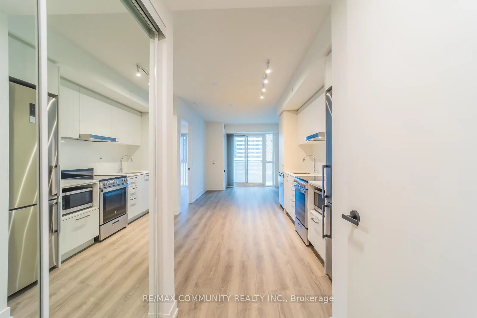 Photo 7 of Unit 716, 195 Commerce Street, Vaughan, Vaughan Corporate Centre — HOMEH