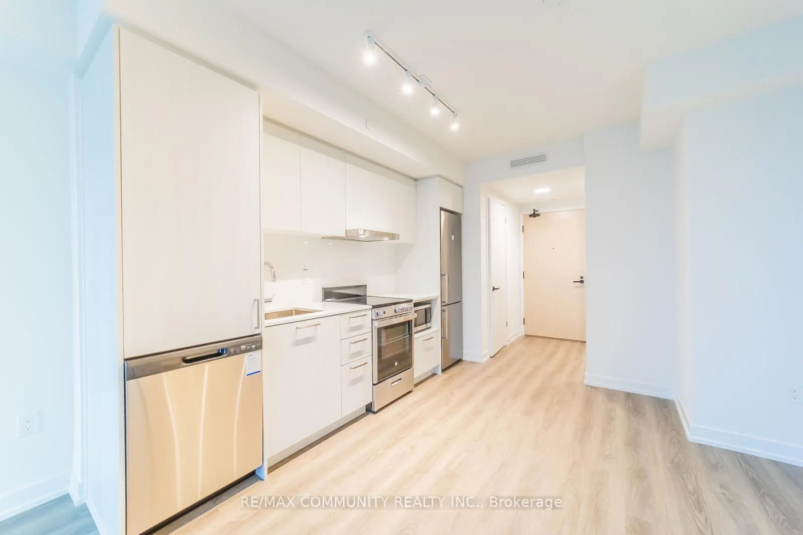 Photo 9 of Unit 716, 195 Commerce Street, Vaughan, Vaughan Corporate Centre — HOMEH