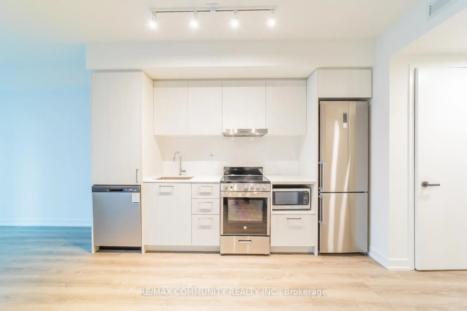 Photo 12 of Unit 716, 195 Commerce Street, Vaughan, Vaughan Corporate Centre — HOMEH