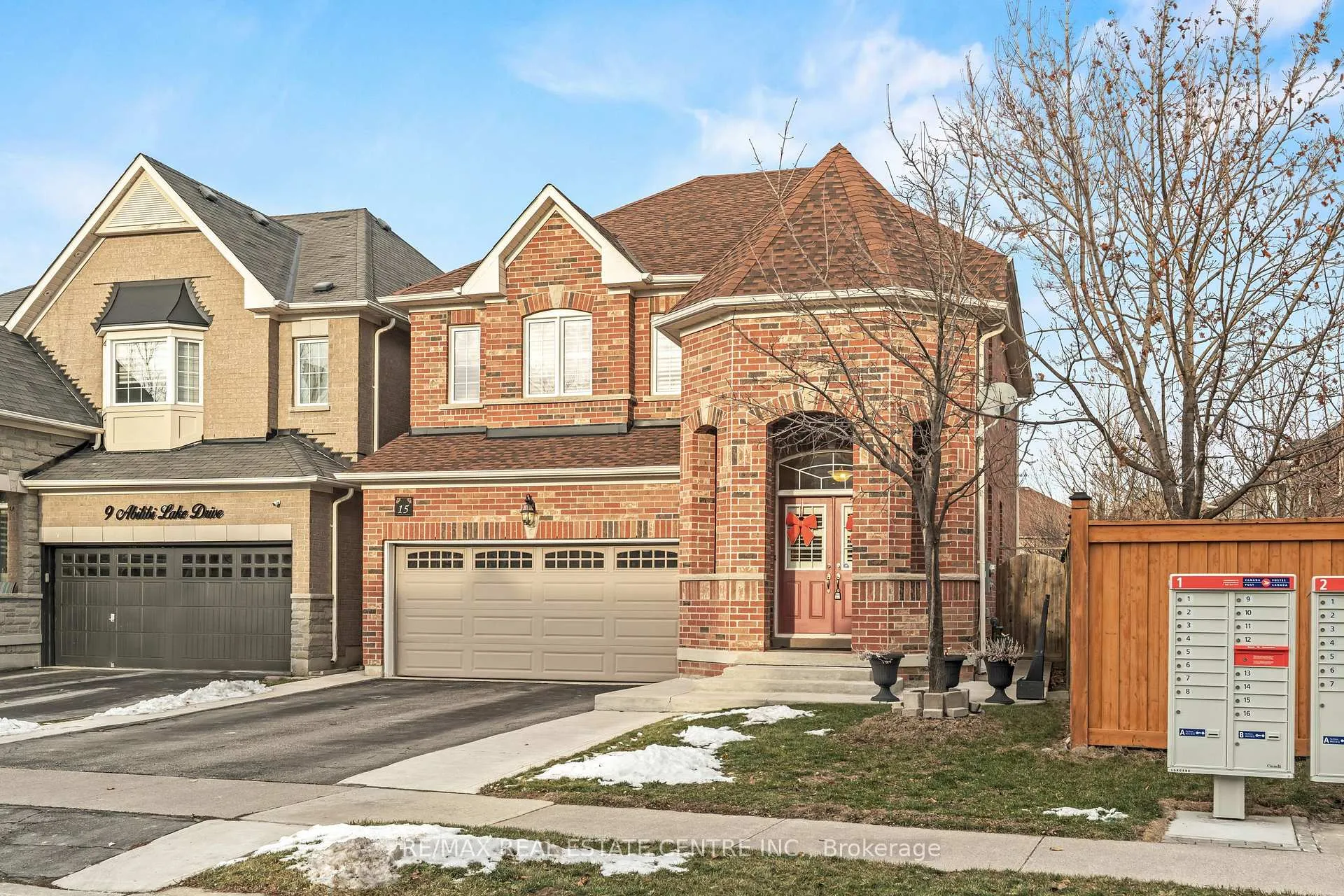 Photo 2 of 15 Helman Road, Brampton, Sandringham-Wellington — HOMEH