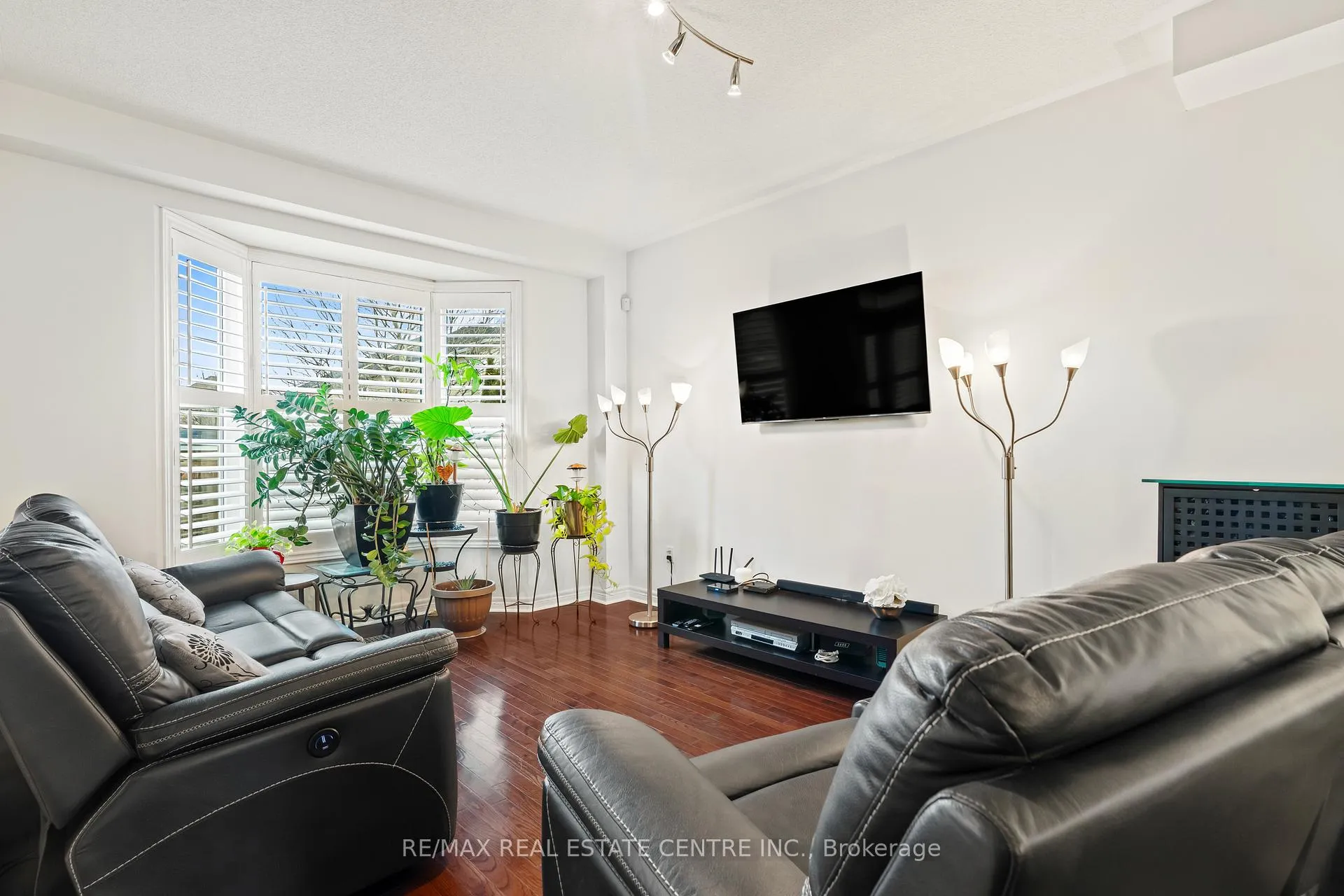 Photo 10 of 15 Helman Road, Brampton, Sandringham-Wellington — HOMEH