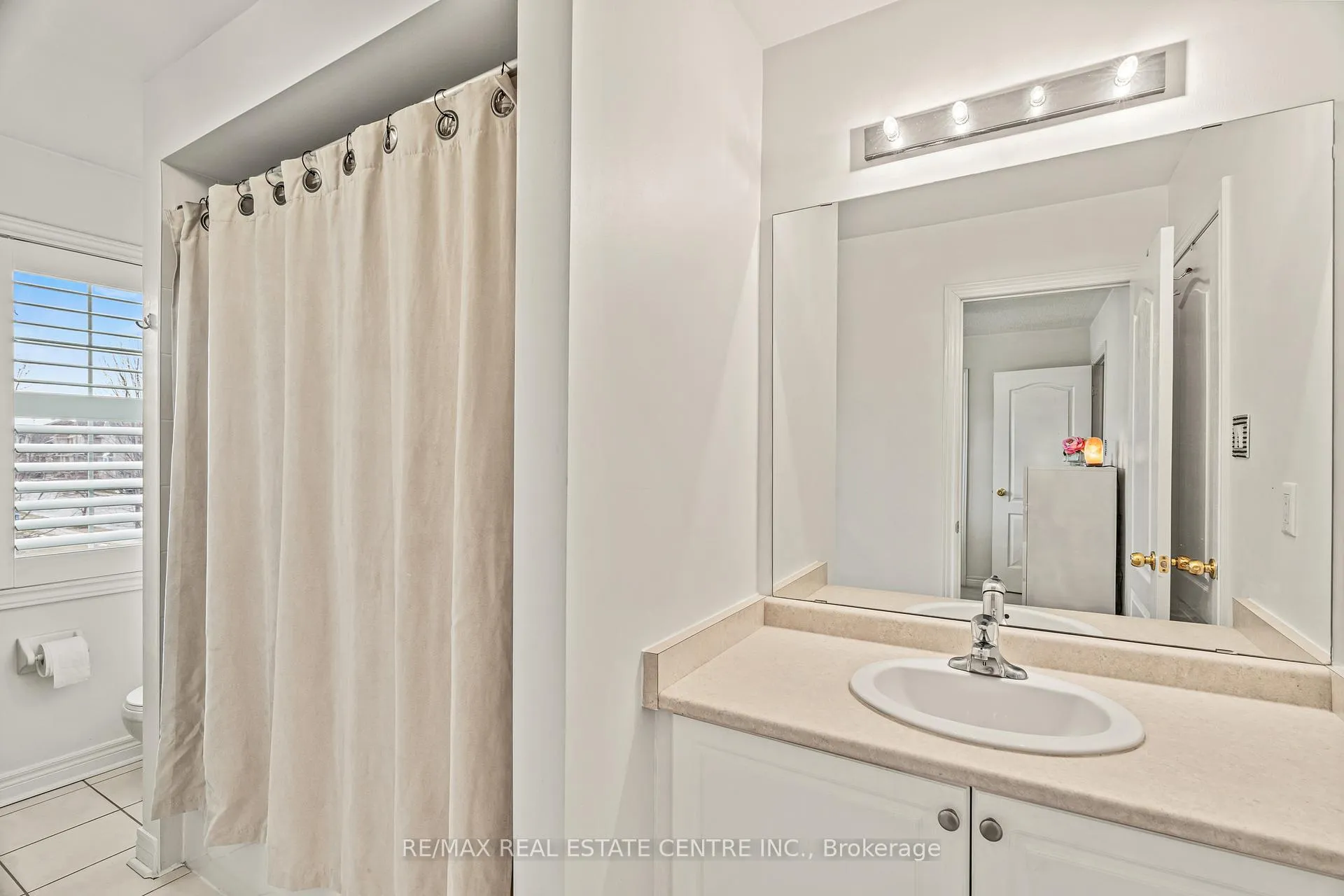 Photo 21 of 15 Helman Road, Brampton, Sandringham-Wellington — HOMEH