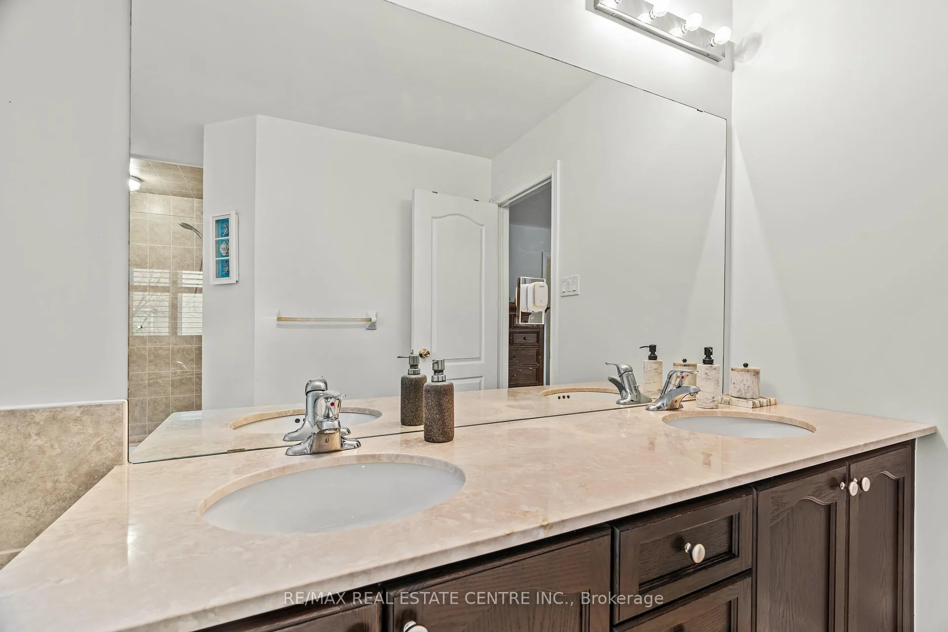 Photo 32 of 15 Helman Road, Brampton, Sandringham-Wellington — HOMEH