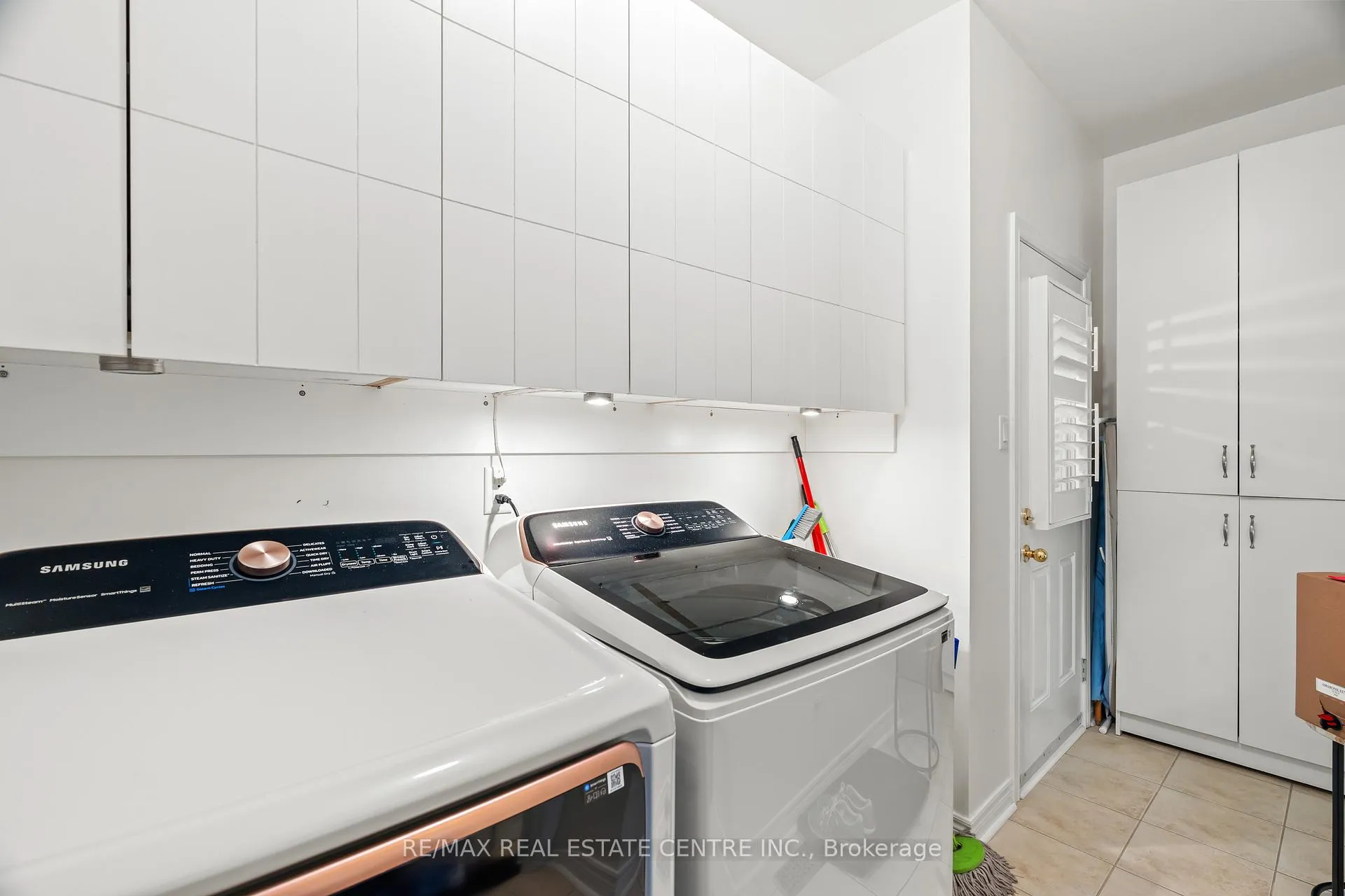 Photo 39 of 15 Helman Road, Brampton, Sandringham-Wellington — HOMEH