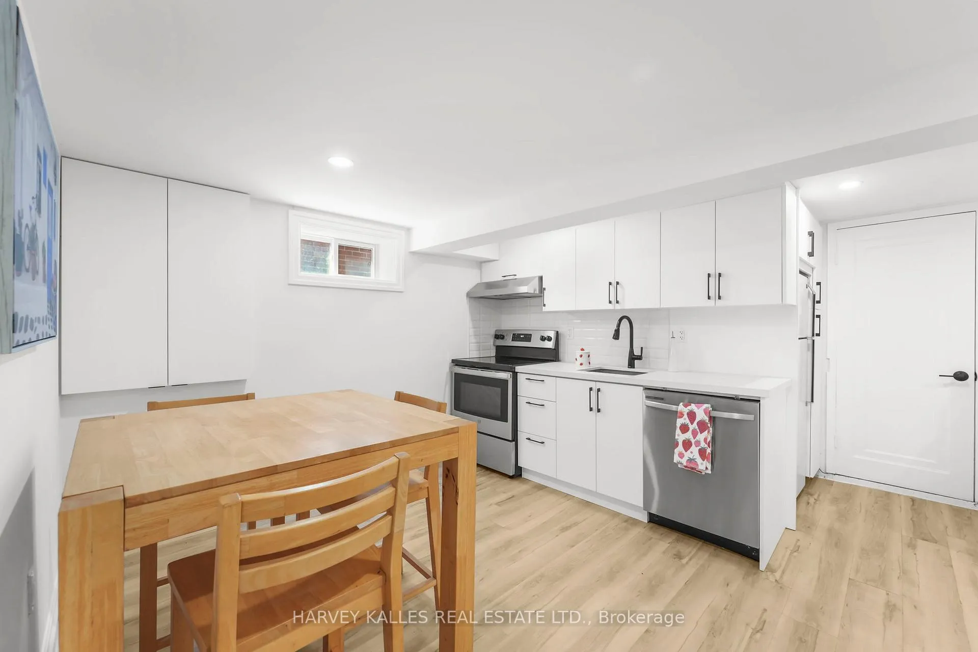Photo 20 of 243 Northcliffe Boulevard, Toronto, Oakwood Village — HOMEH