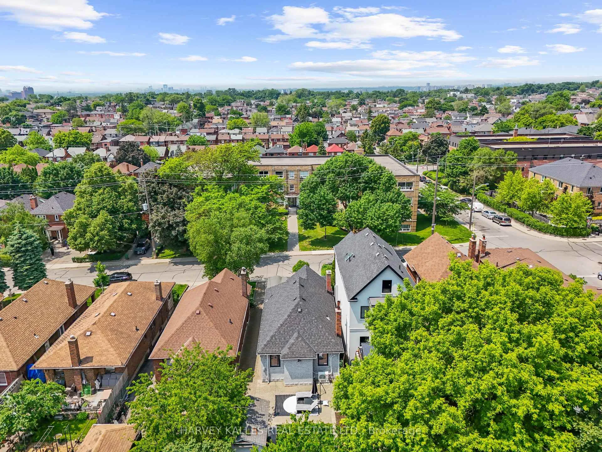 Photo 26 of 243 Northcliffe Boulevard, Toronto, Oakwood Village — HOMEH