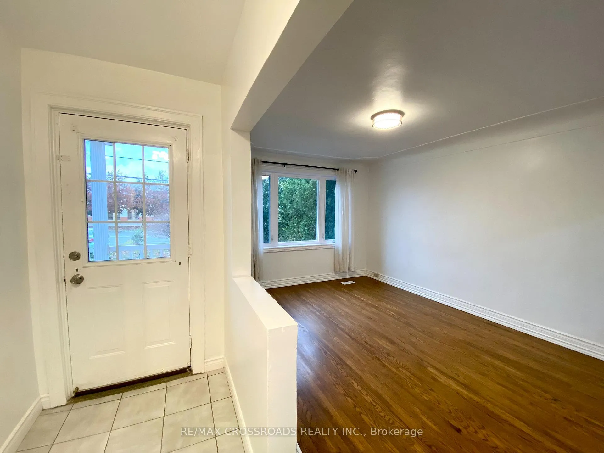 Photo 2 of 140 Gray Road, Hamilton, Stoney Creek — HOMEH