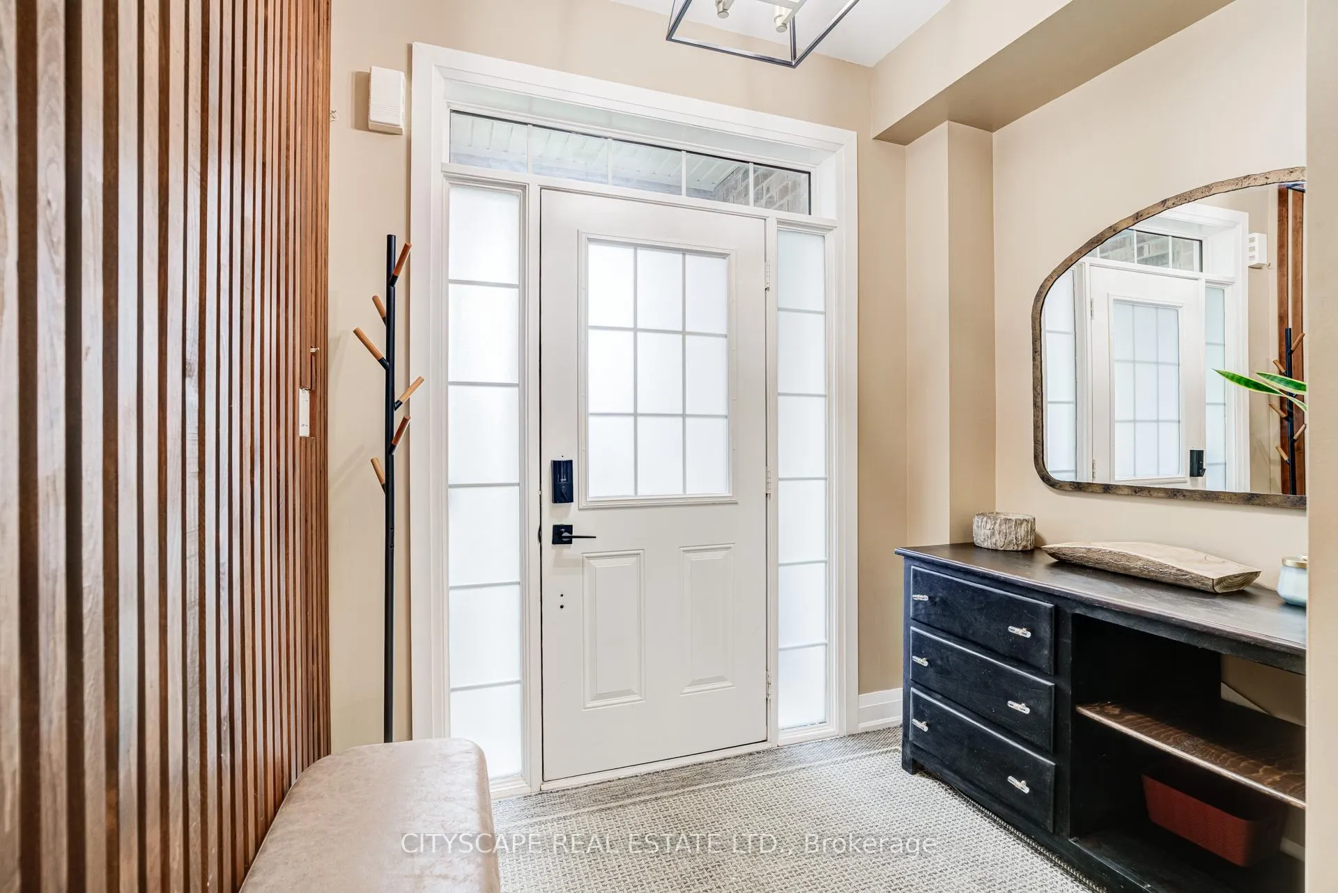 Photo 2 of 13 Porter Drive, Orangeville — HOMEH