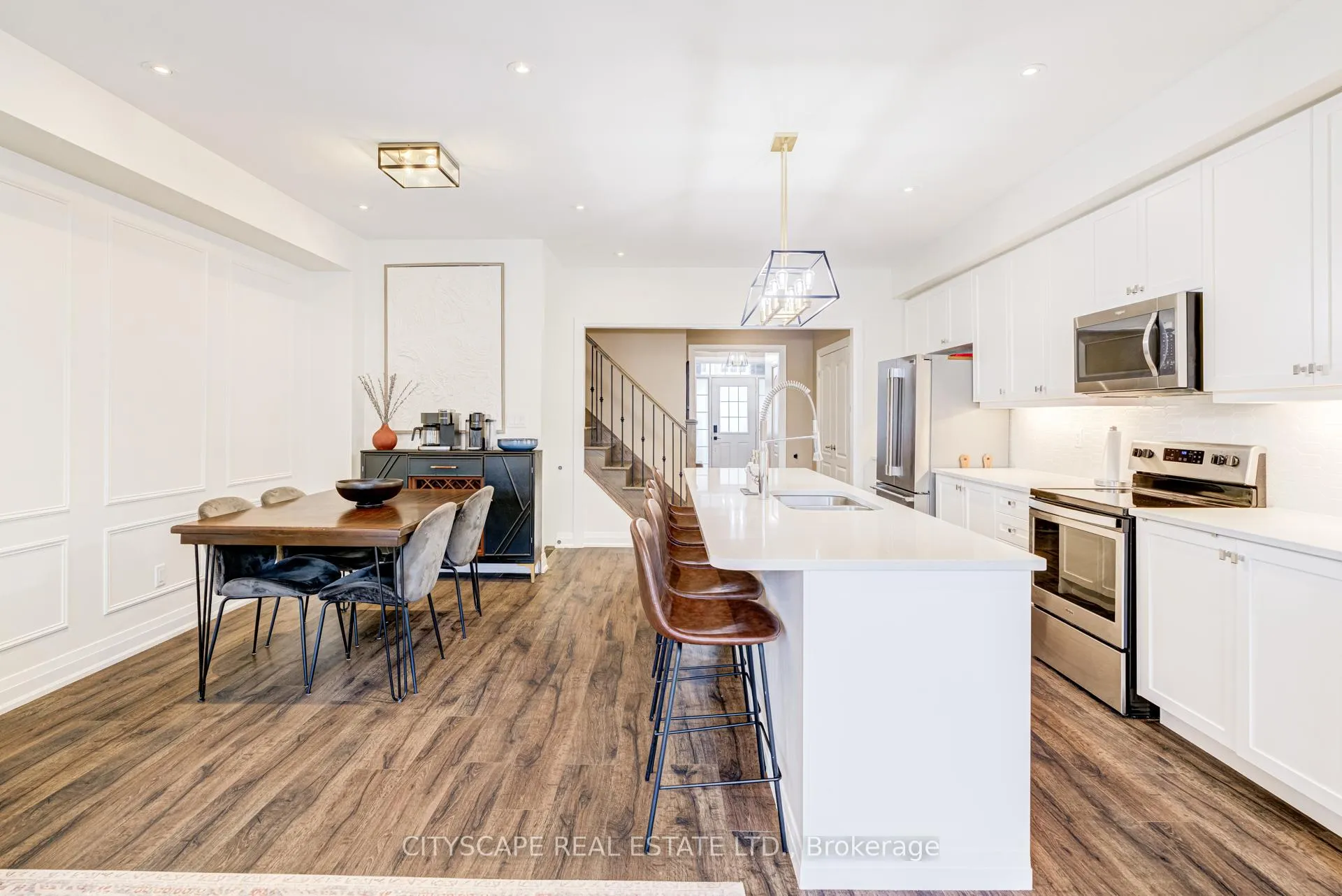 Photo 5 of 13 Porter Drive, Orangeville — HOMEH