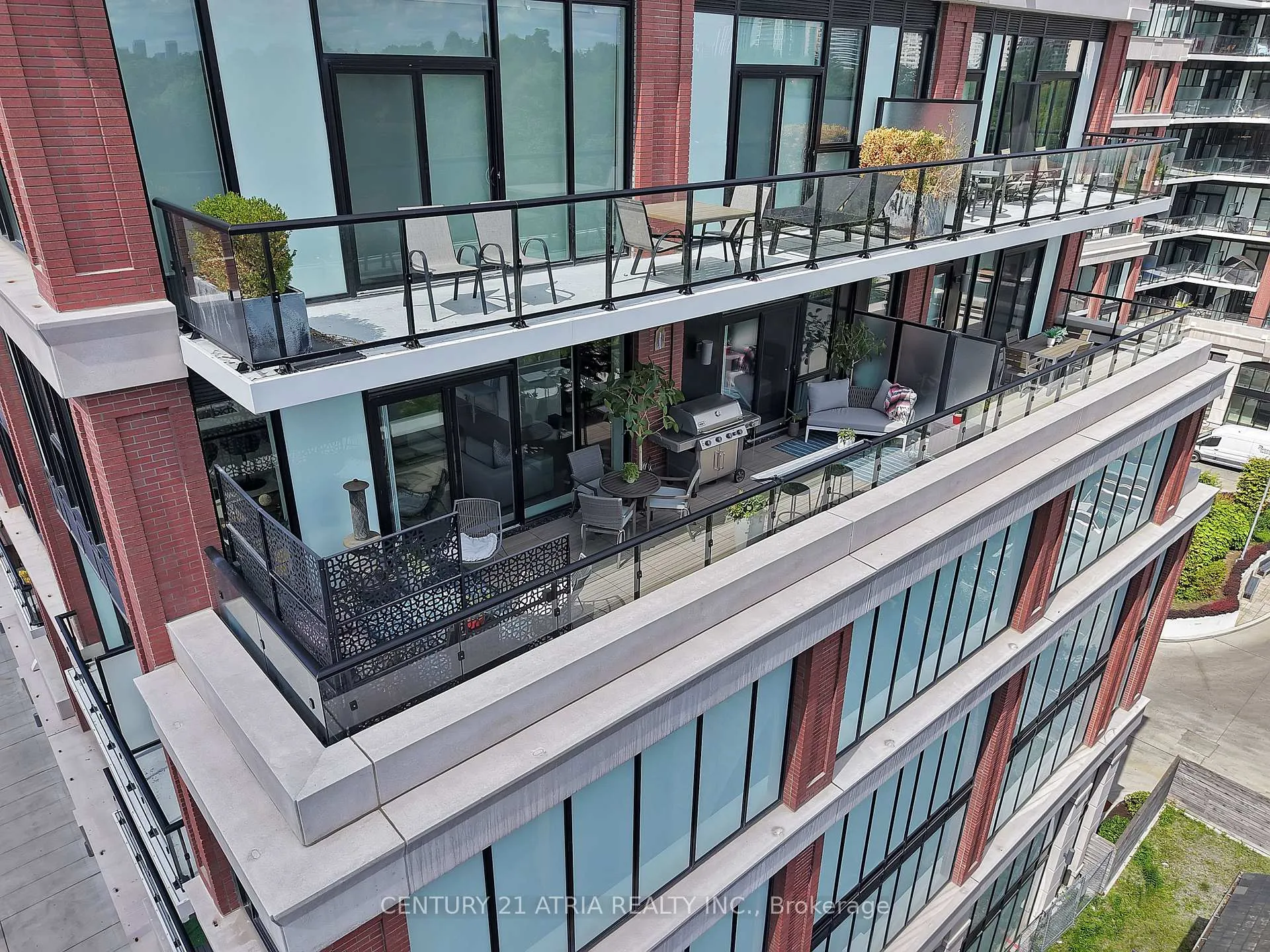 Photo 2 of Unit 511, 1 Belsize Drive, Toronto, Mount Pleasant West — HOMEH