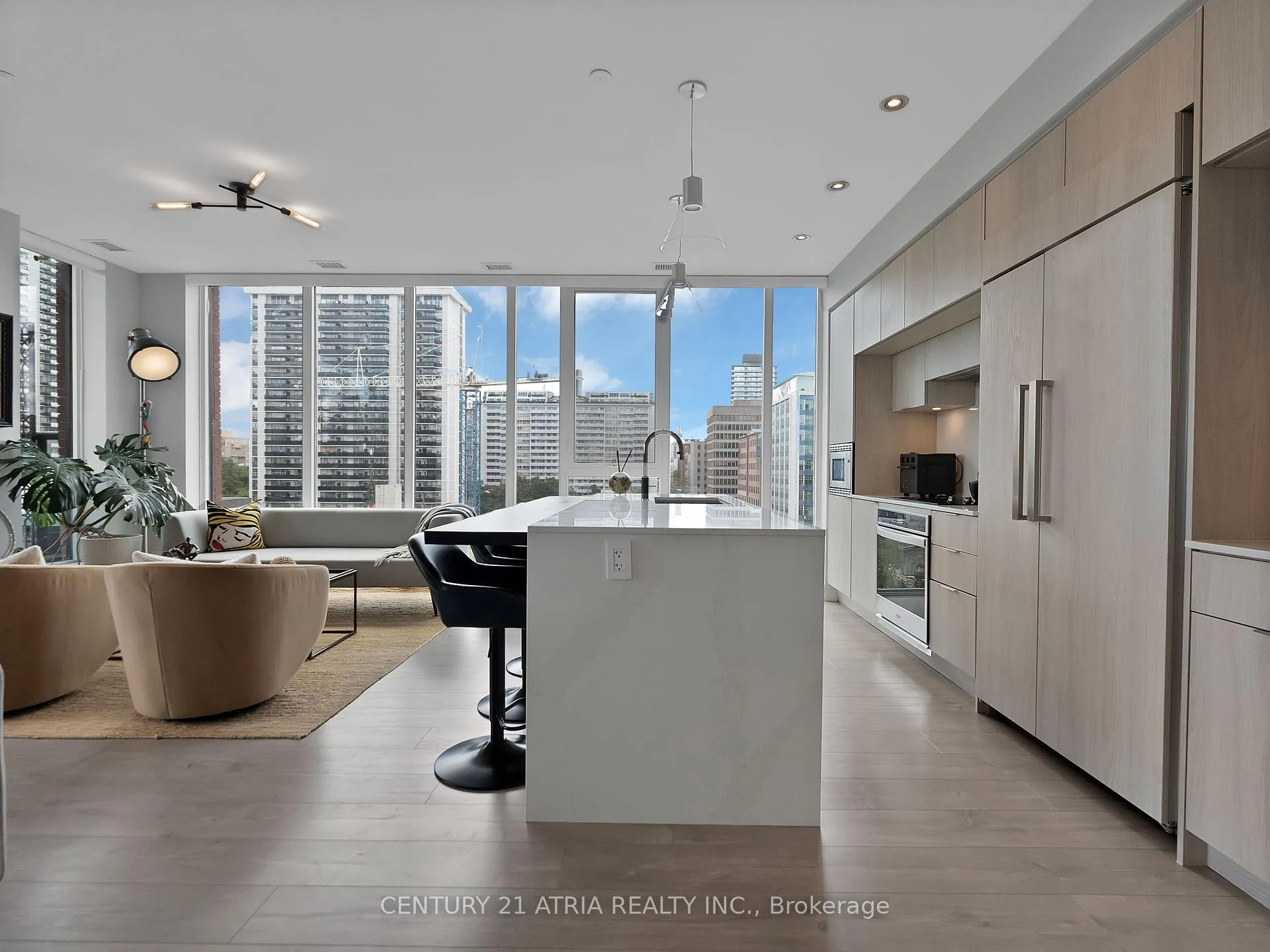 Photo 6 of Unit 511, 1 Belsize Drive, Toronto, Mount Pleasant West — HOMEH