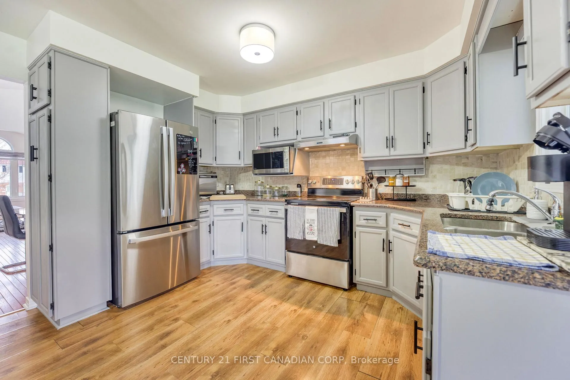Photo 11 of 375 Trudeau Drive, Sarnia — HOMEH
