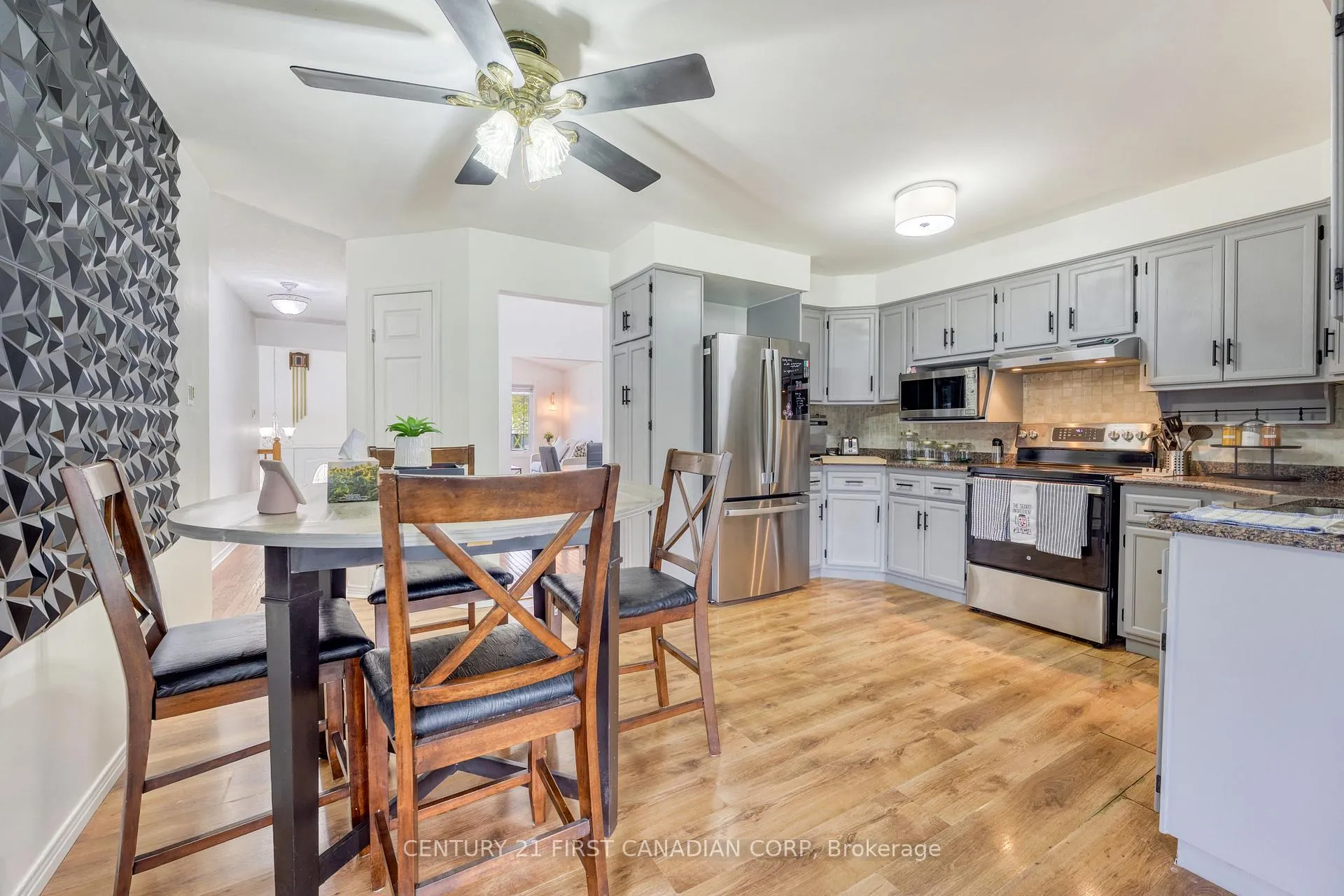 Photo 13 of 375 Trudeau Drive, Sarnia — HOMEH