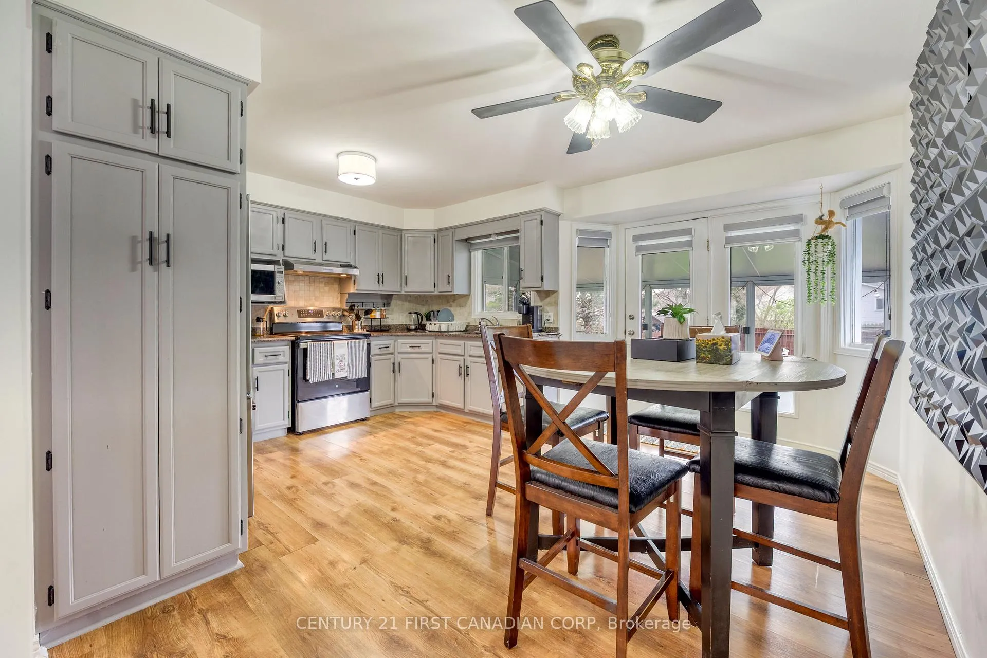 Photo 14 of 375 Trudeau Drive, Sarnia — HOMEH
