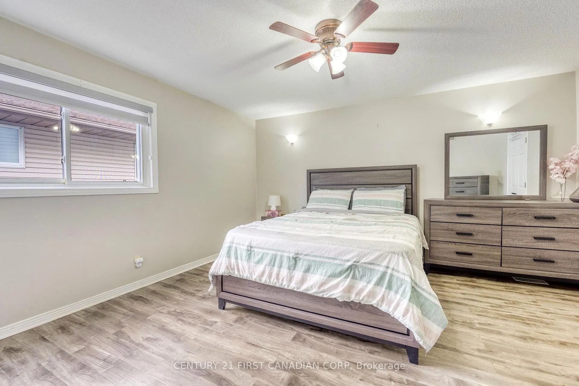 Photo 16 of 375 Trudeau Drive, Sarnia — HOMEH