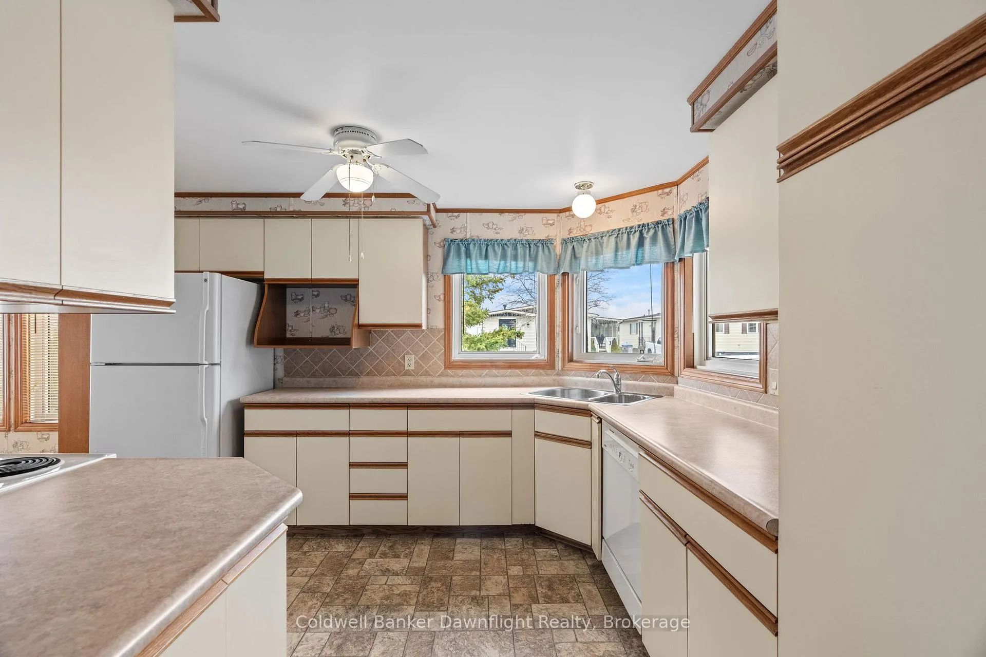 Photo 14 of 43 Redford Drive, South Huron, Exeter — HOMEH