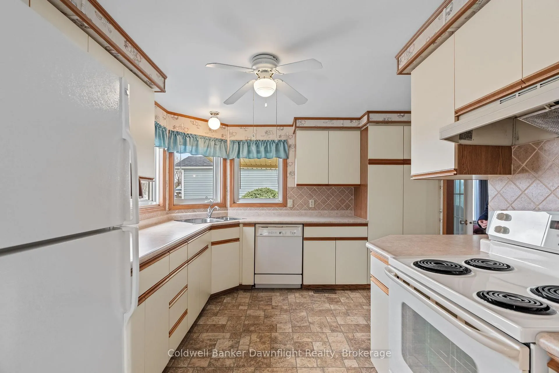 Photo 18 of 43 Redford Drive, South Huron, Exeter — HOMEH