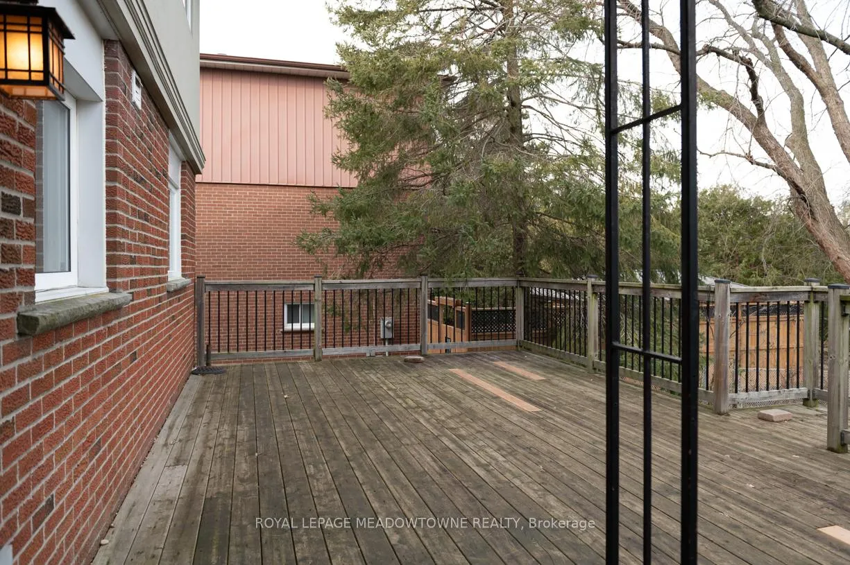 Photo 14 of 1435 Petrie Way, Mississauga, Clarkson — HOMEH