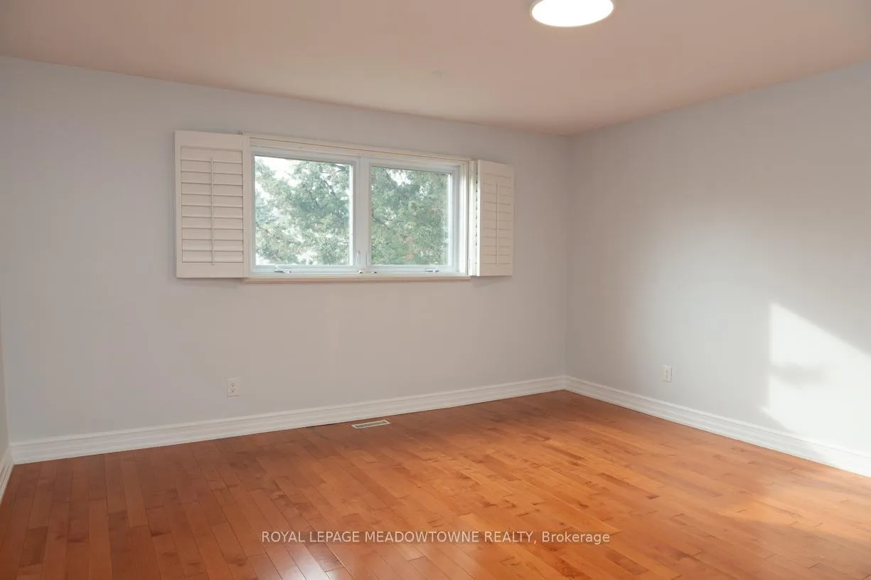 Photo 32 of 1435 Petrie Way, Mississauga, Clarkson — HOMEH